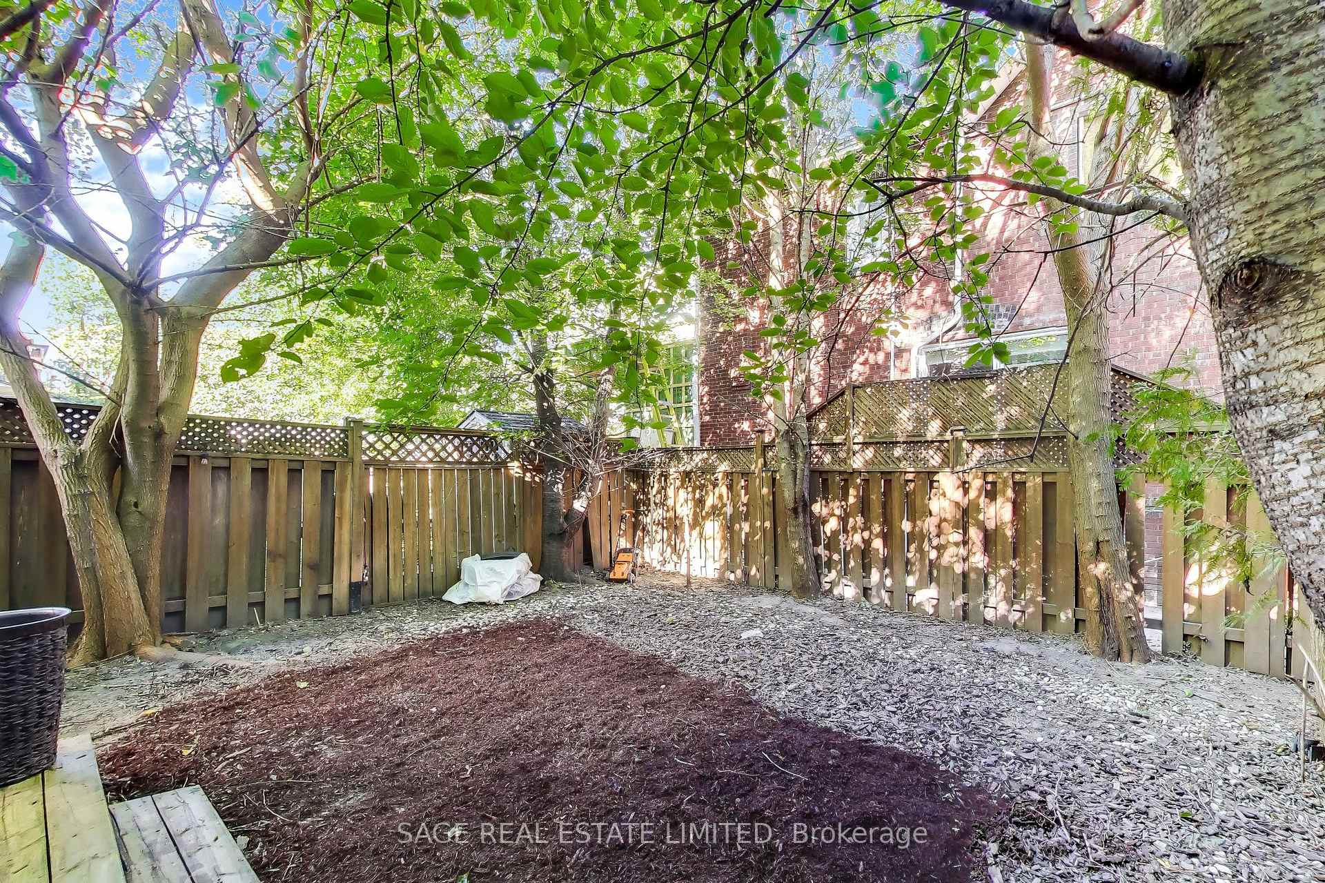 Photo 32 of 57 Edith Drive, Toronto, Yonge-Eglinton — HOMEH