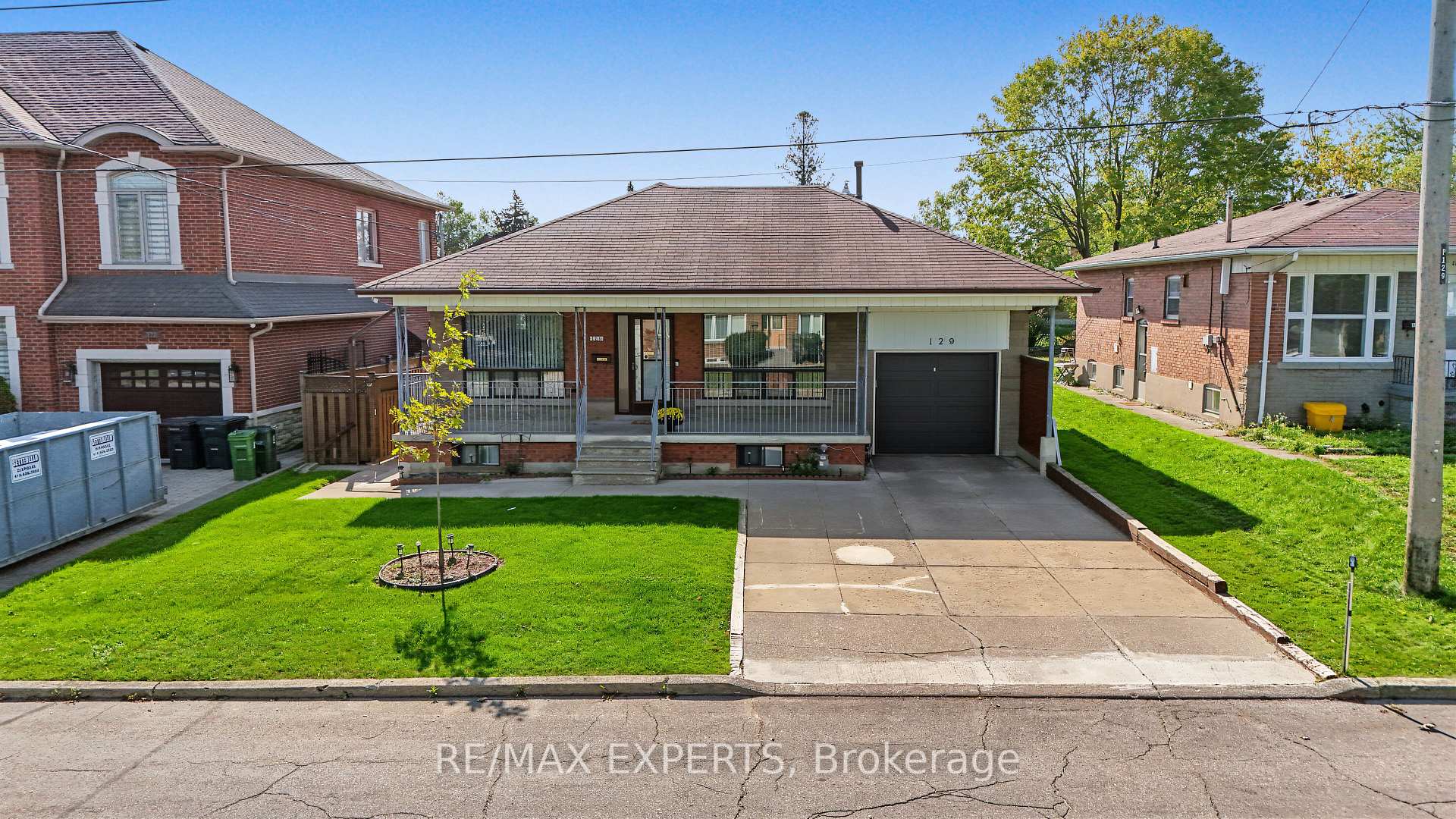 Photo 3 of 129 Sultana Avenue, Toronto, Englemount-Lawrence — HOMEH