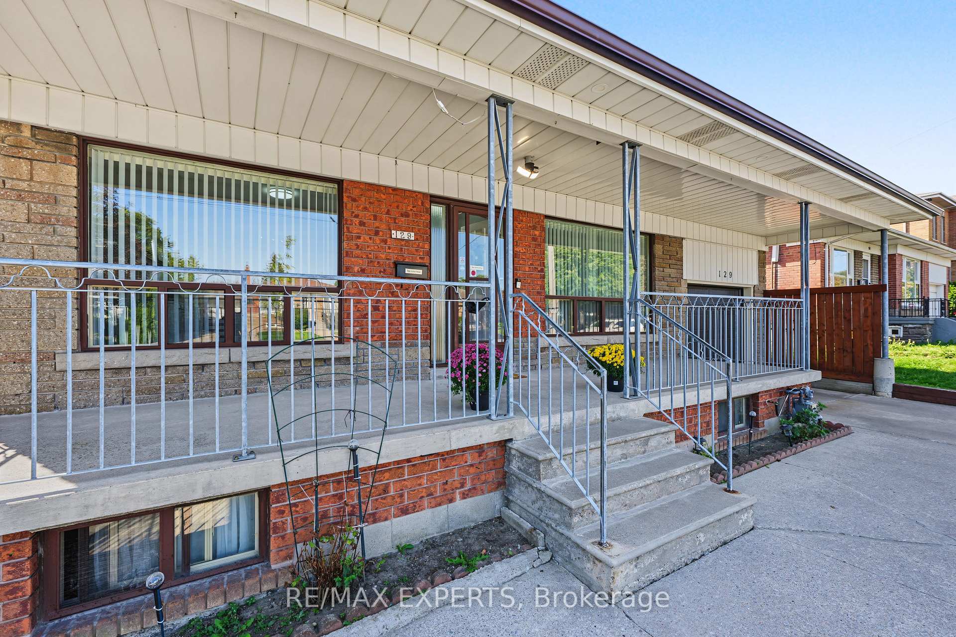 Photo 12 of 129 Sultana Avenue, Toronto, Englemount-Lawrence — HOMEH