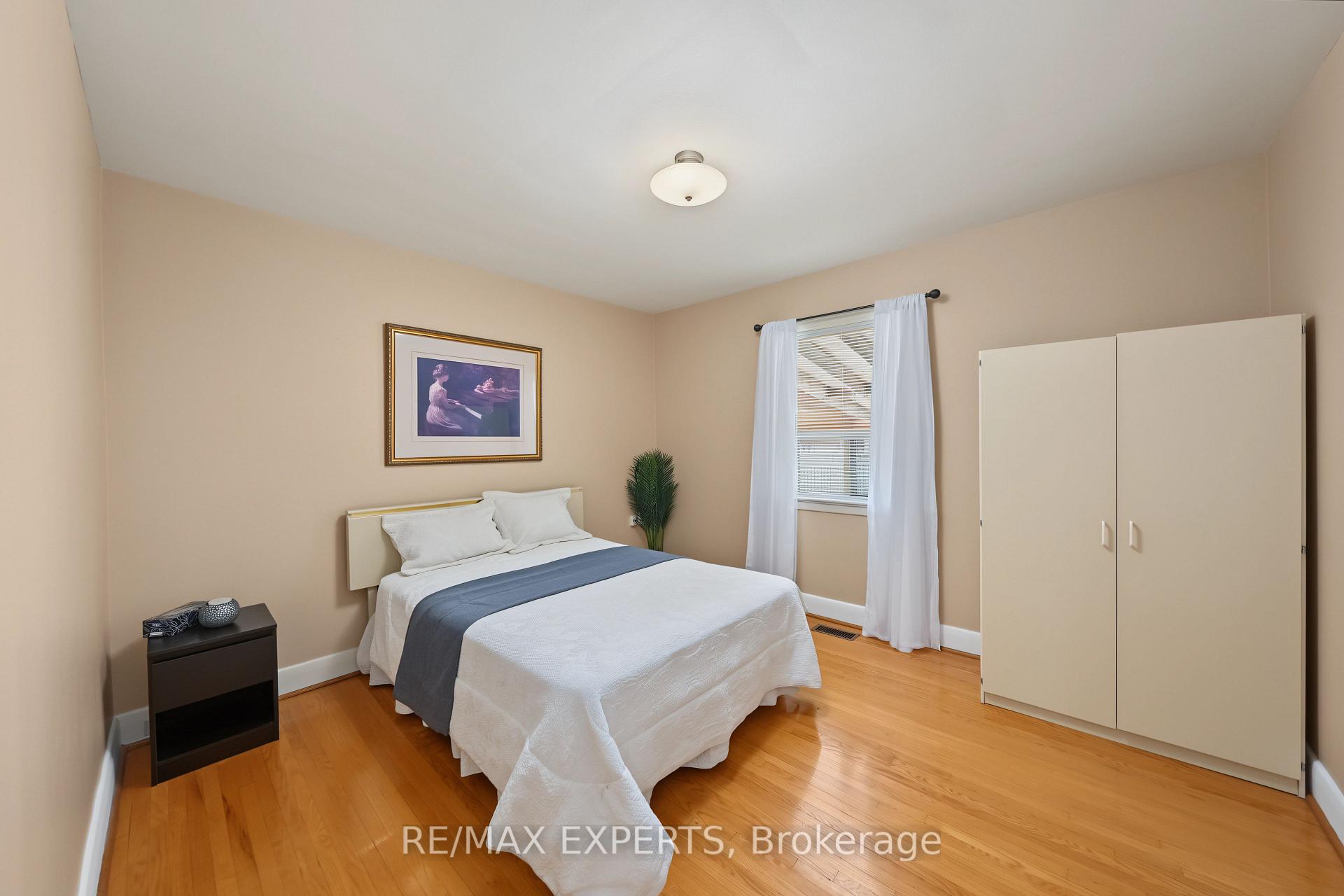 Photo 27 of 129 Sultana Avenue, Toronto, Englemount-Lawrence — HOMEH