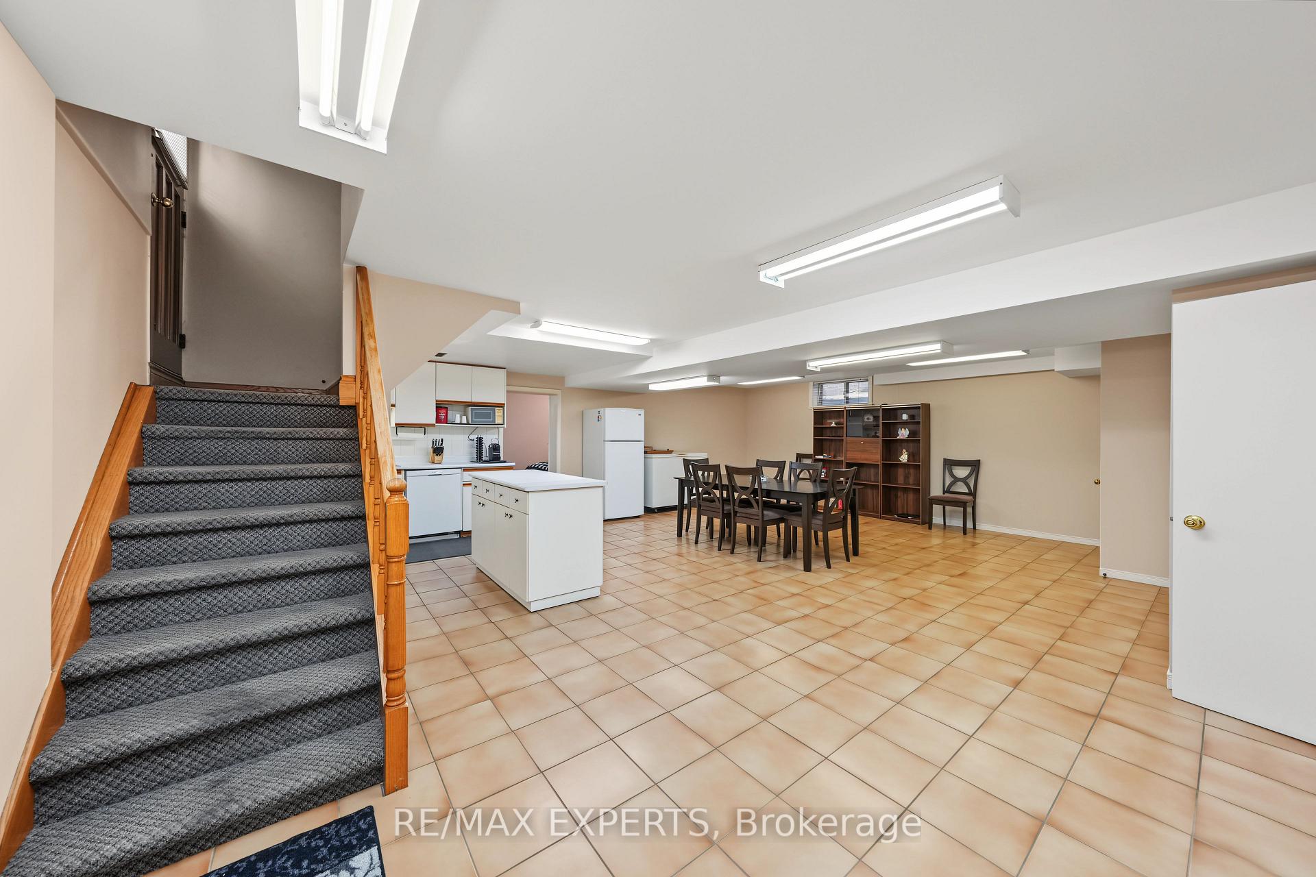 Photo 30 of 129 Sultana Avenue, Toronto, Englemount-Lawrence — HOMEH