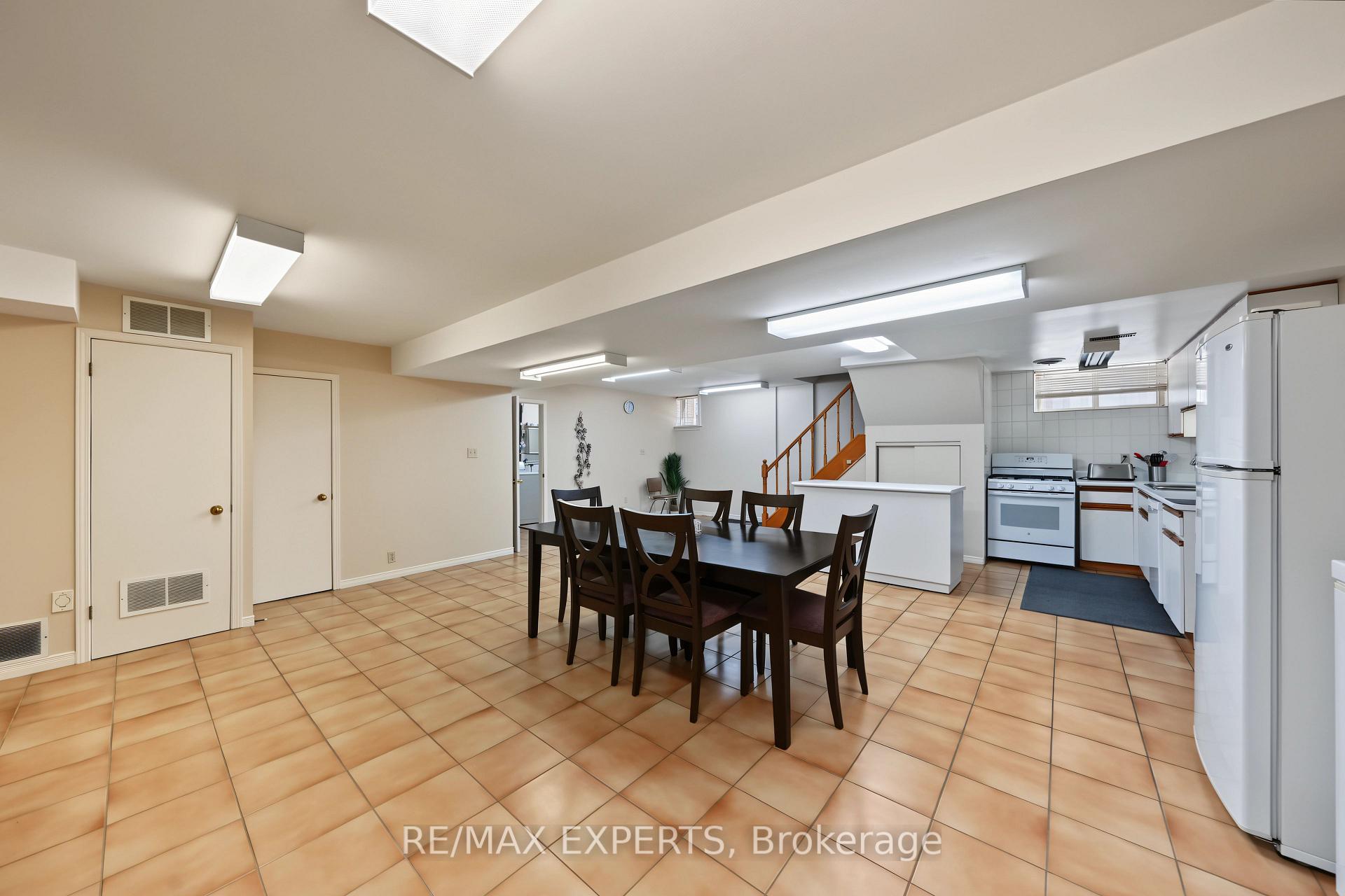 Photo 35 of 129 Sultana Avenue, Toronto, Englemount-Lawrence — HOMEH