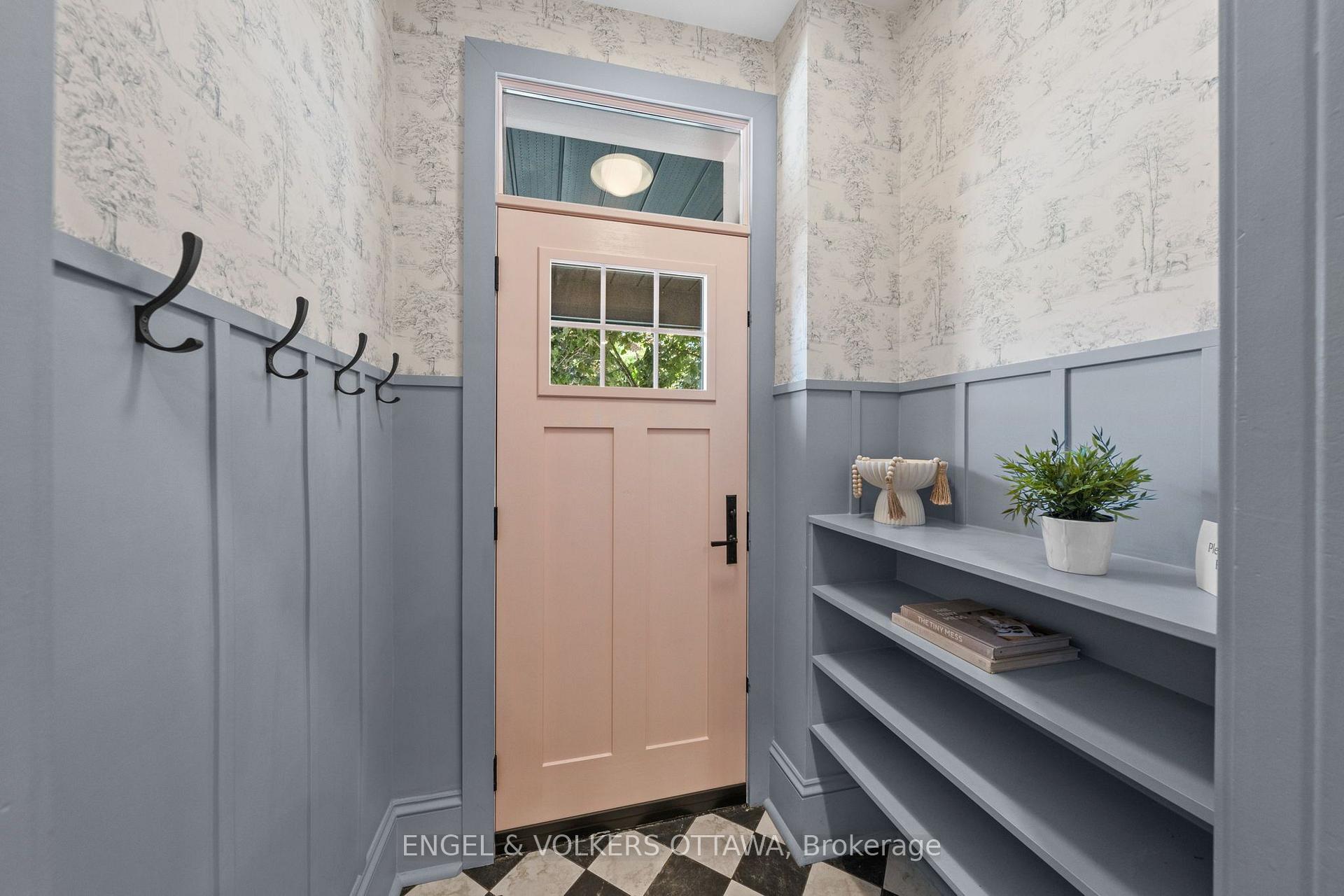 Photo 4 of 41 Ivy Crescent, Ottawa, Lindenlea — HOMEH