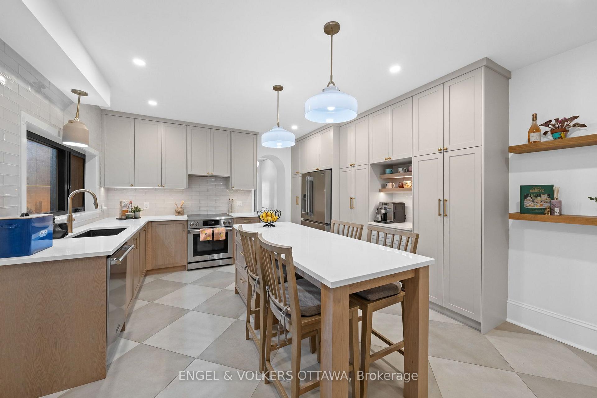 Photo 14 of 41 Ivy Crescent, Ottawa, Lindenlea — HOMEH