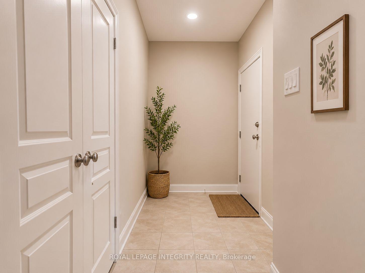 Photo 2 of Unit A, 20 Tadley Private, Ottawa, Barrhaven - Longfields — HOMEH