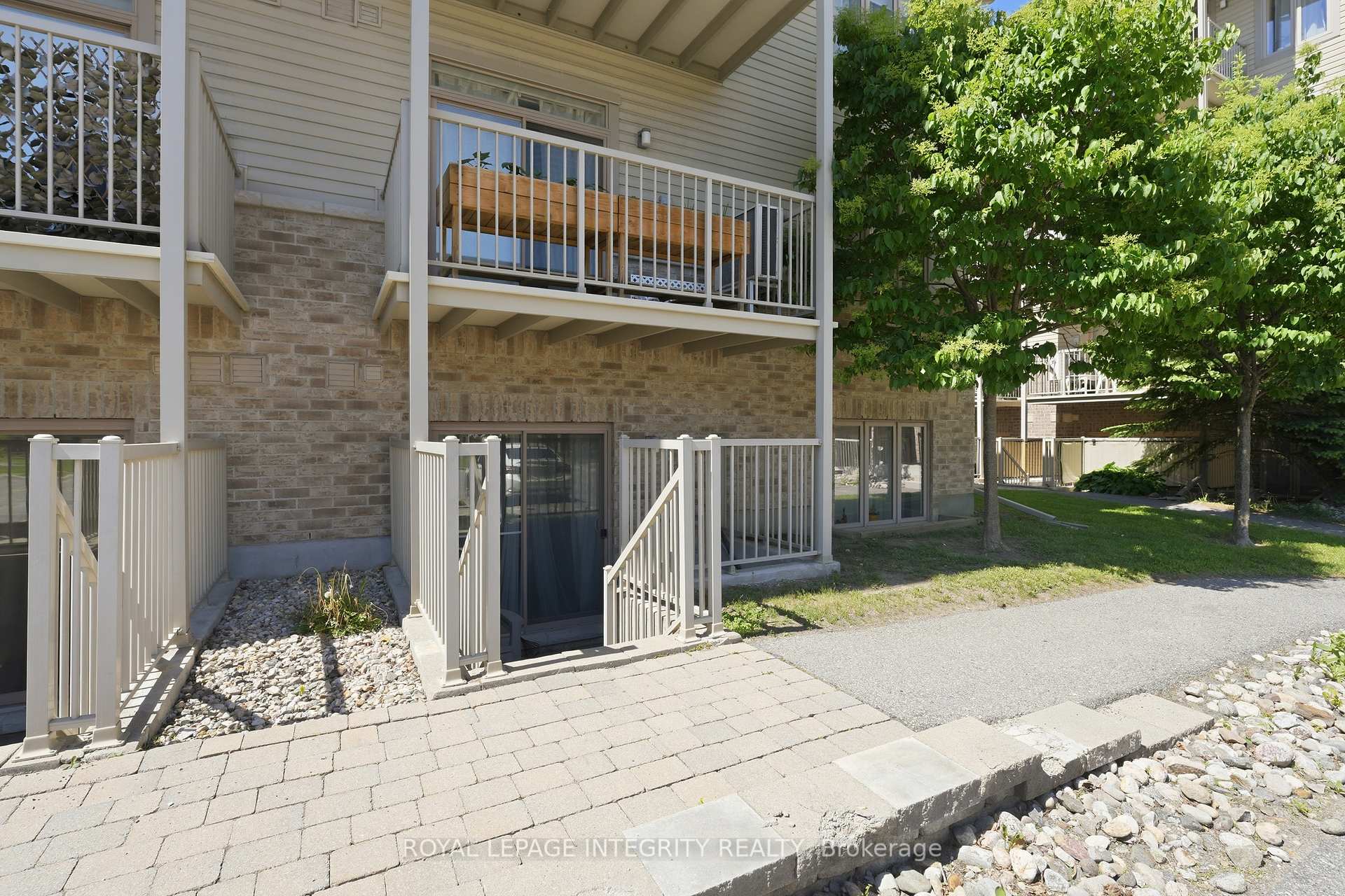 Photo 20 of Unit A, 20 Tadley Private, Ottawa, Barrhaven - Longfields — HOMEH