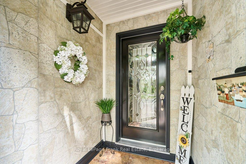 Photo 10 of 1006 Cardinal Court, Oshawa, Eastdale — HOMEH