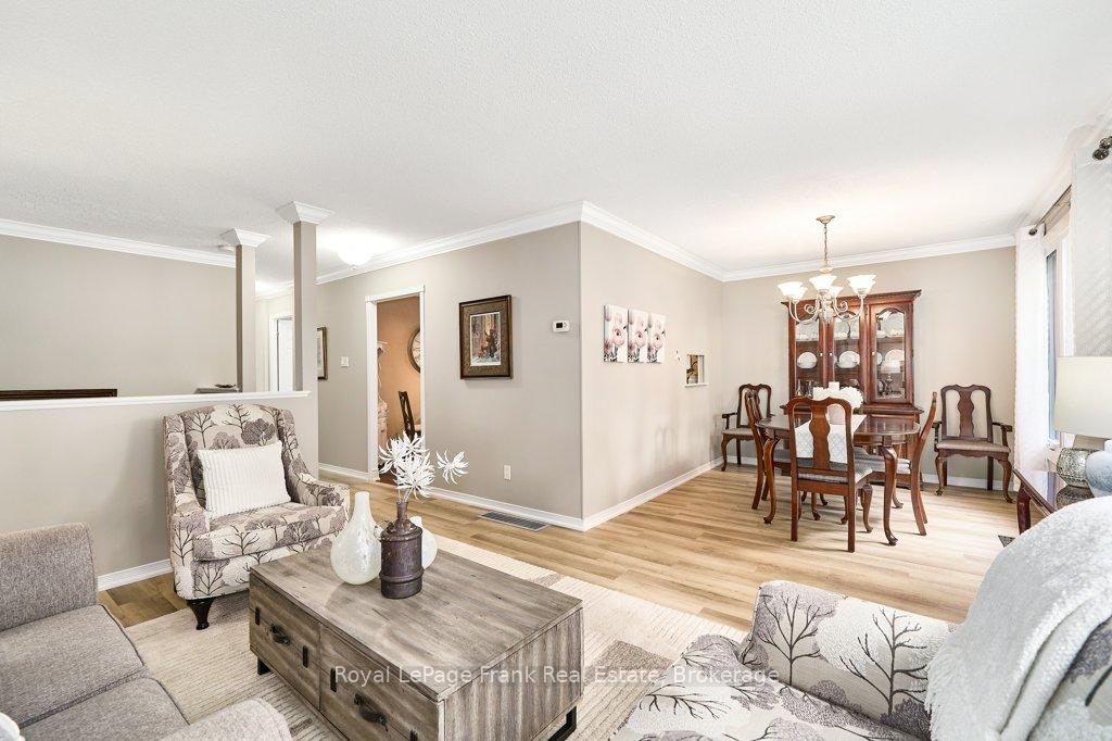 Photo 19 of 1006 Cardinal Court, Oshawa, Eastdale — HOMEH
