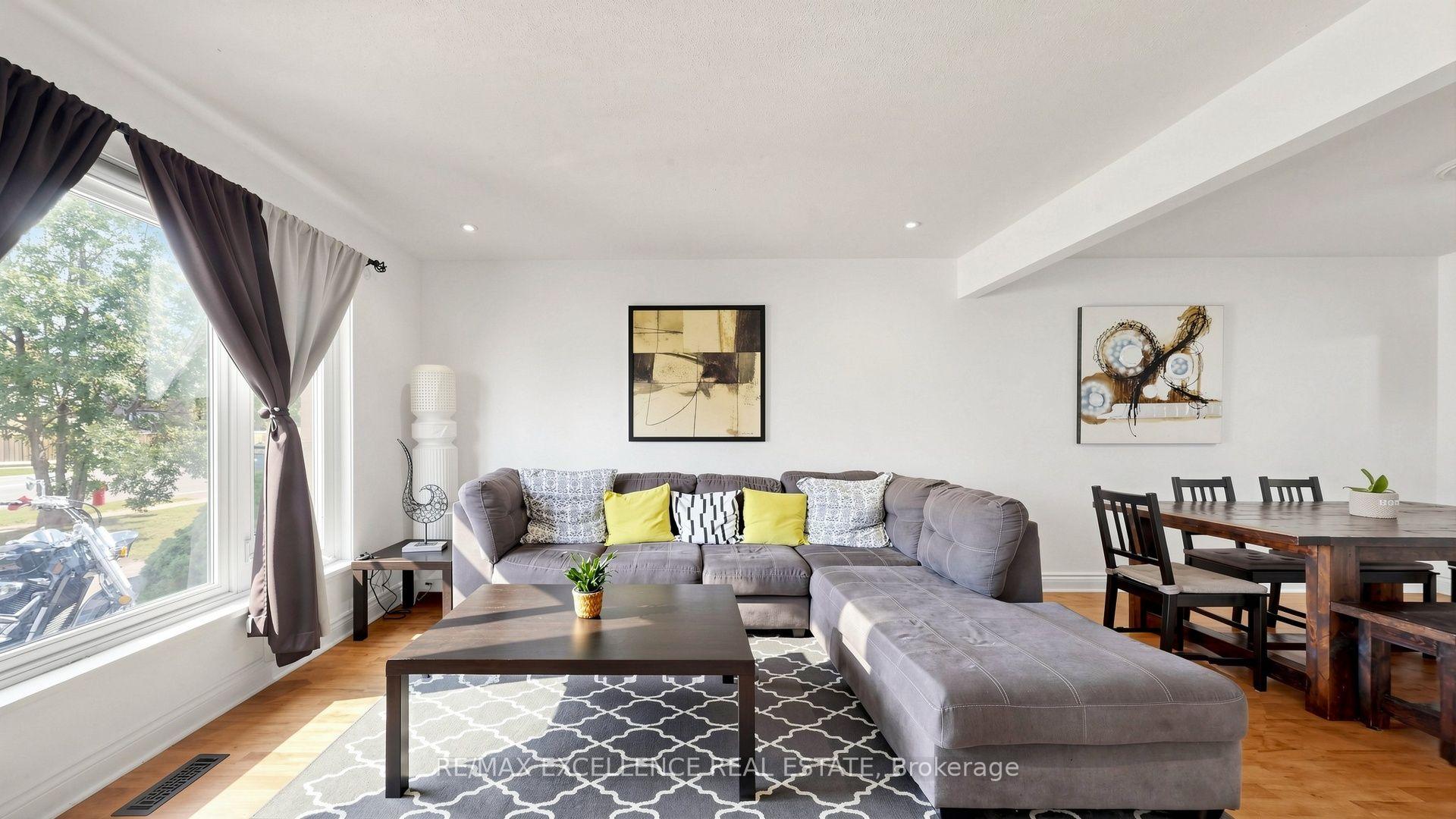 Photo 5 of 28 Glenvale Boulevard, Brampton, Northgate — HOMEH