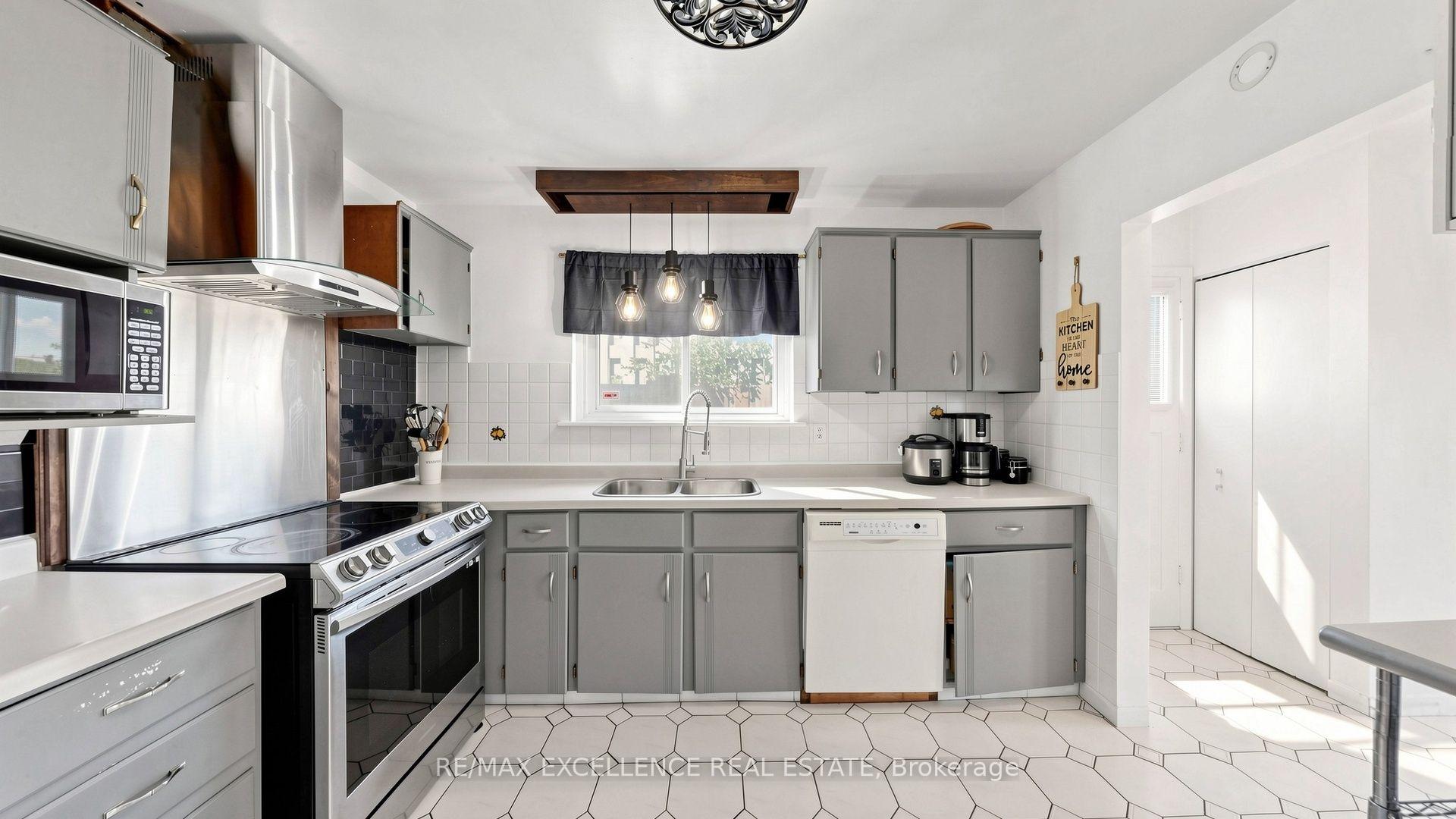 Photo 13 of 28 Glenvale Boulevard, Brampton, Northgate — HOMEH