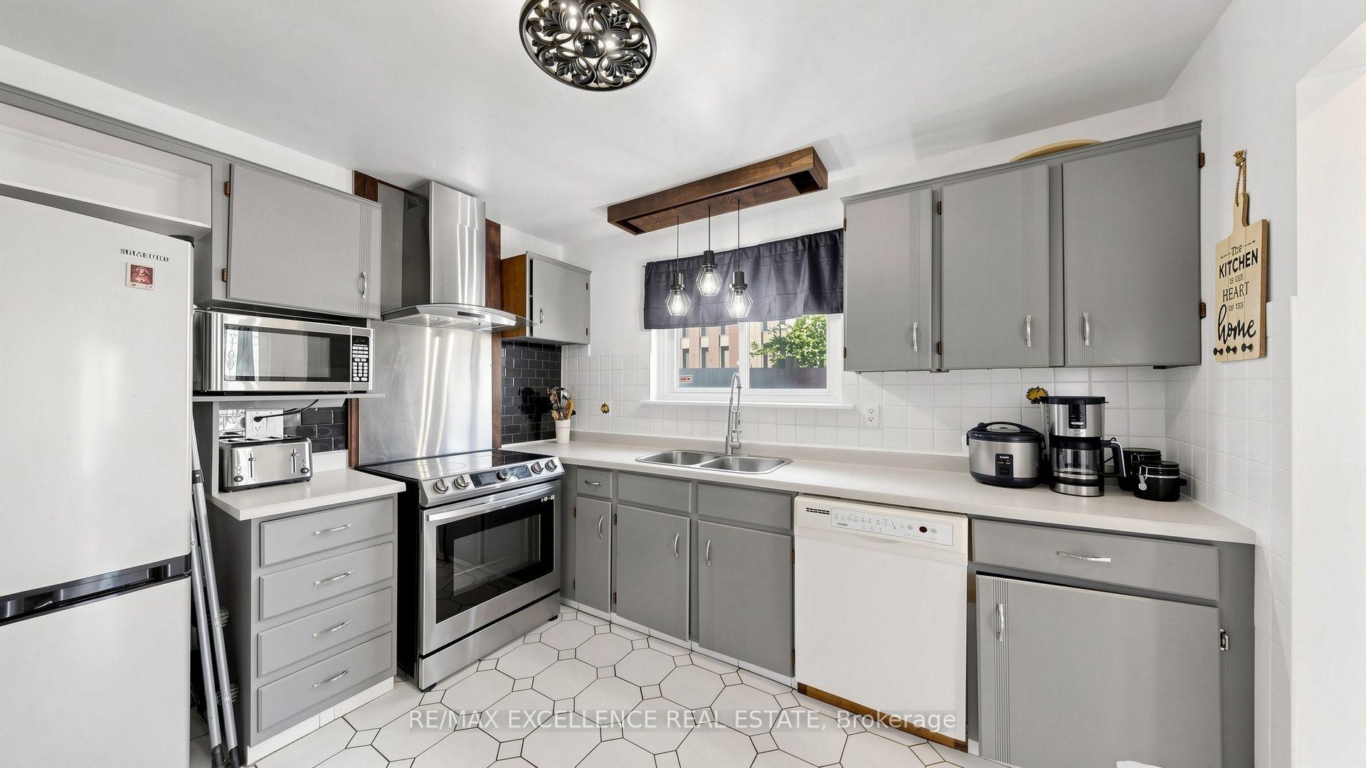 Photo 14 of 28 Glenvale Boulevard, Brampton, Northgate — HOMEH