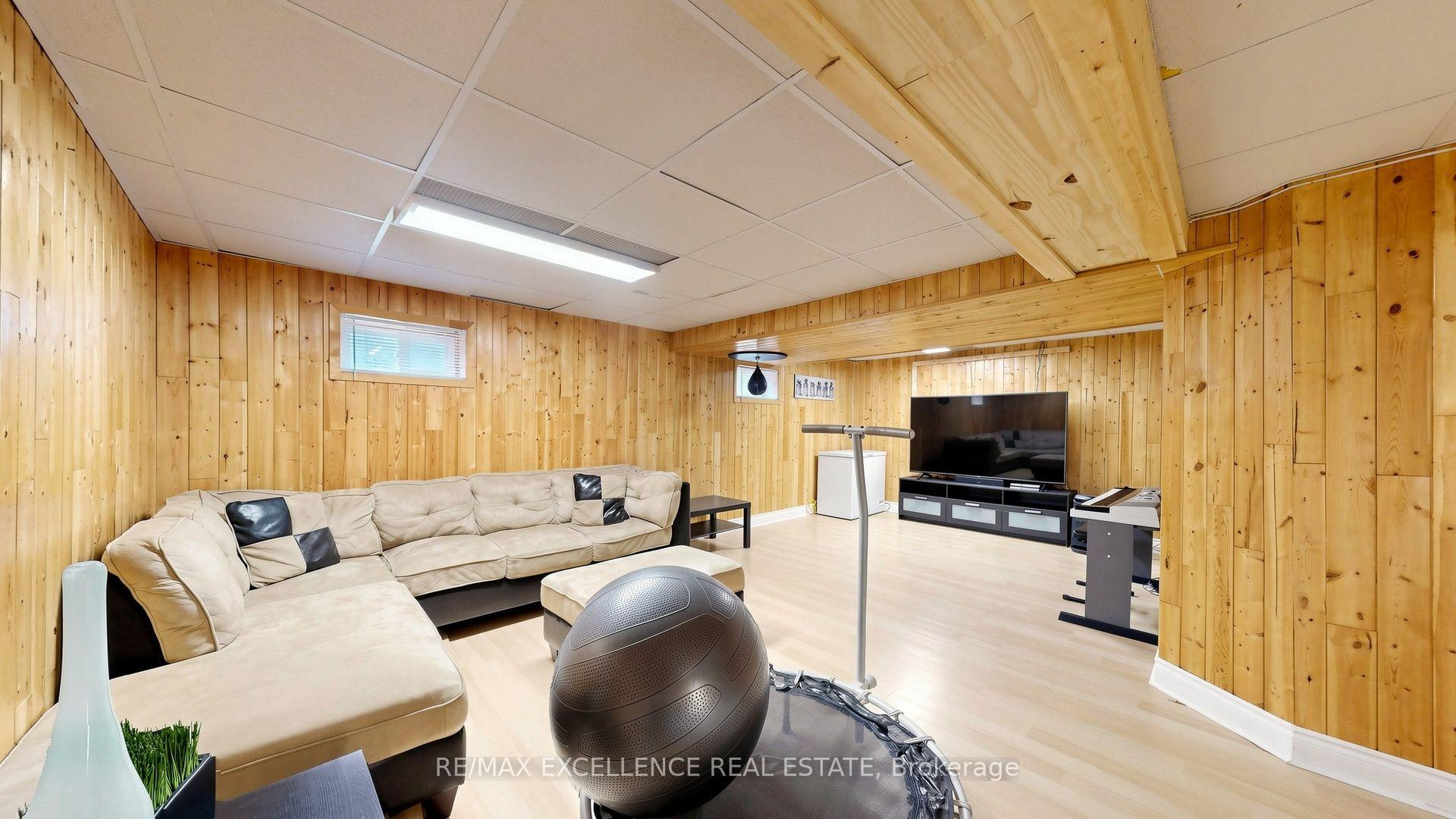 Photo 38 of 28 Glenvale Boulevard, Brampton, Northgate — HOMEH