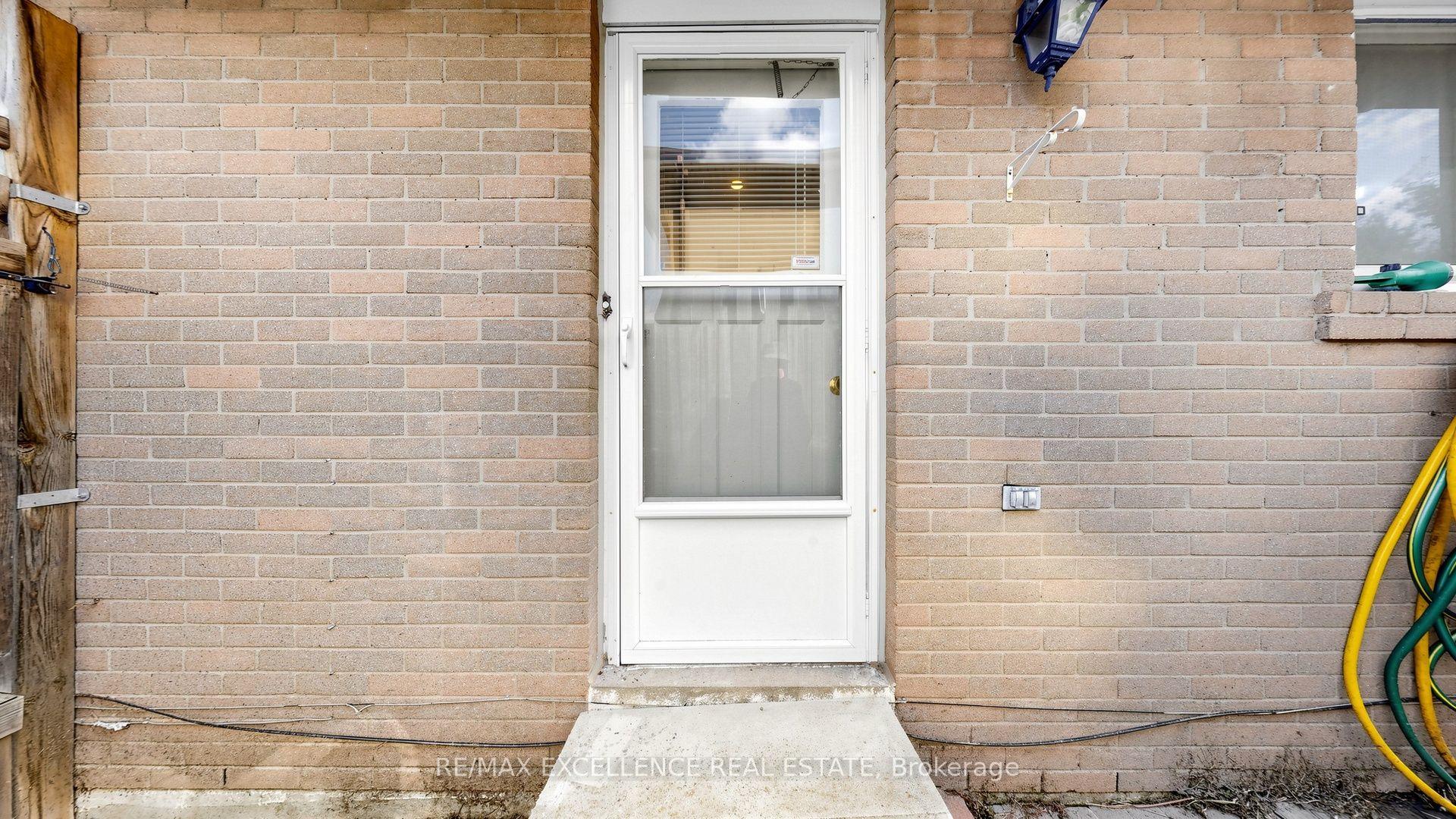 Photo 45 of 28 Glenvale Boulevard, Brampton, Northgate — HOMEH