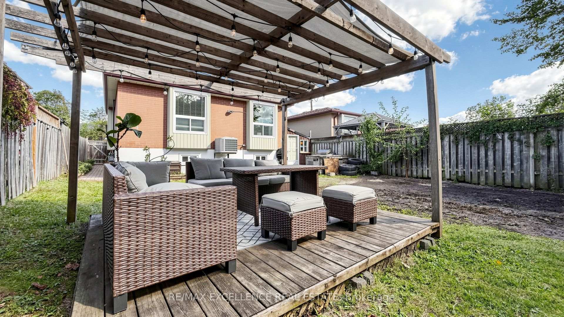 Photo 48 of 28 Glenvale Boulevard, Brampton, Northgate — HOMEH