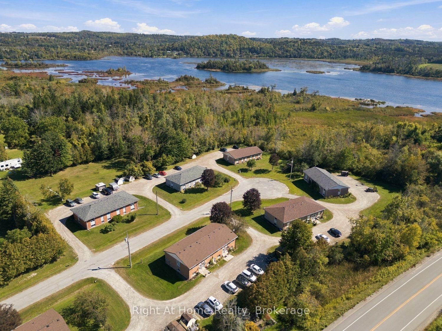 Photo 2 of Unit C, 103 Rita Crescent, Kawartha Lakes, Omemee — HOMEH