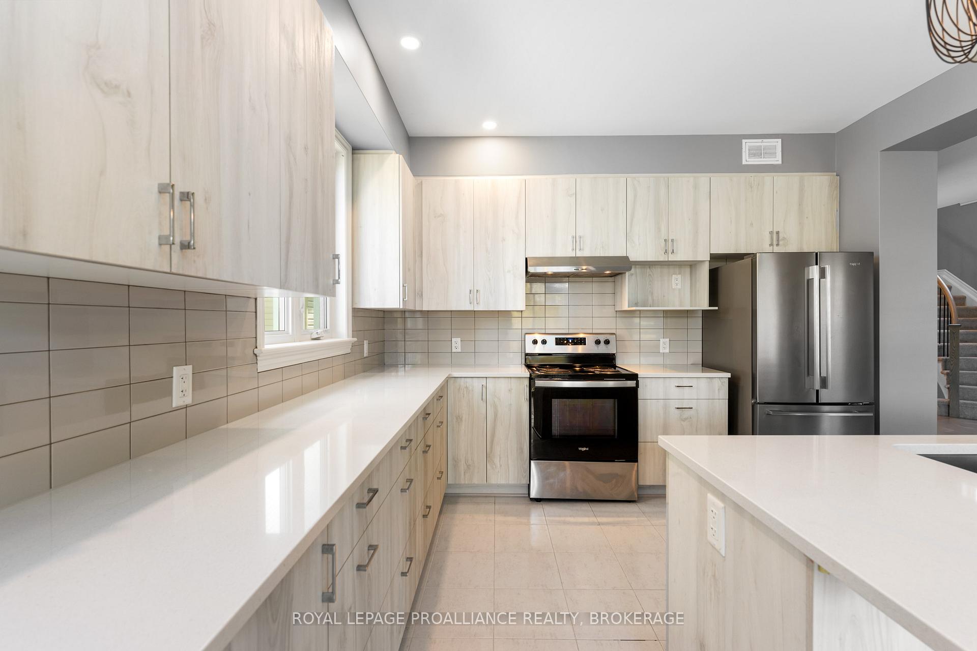 Photo 5 of 1374 Monarch Drive, Kingston, City Northwest — HOMEH