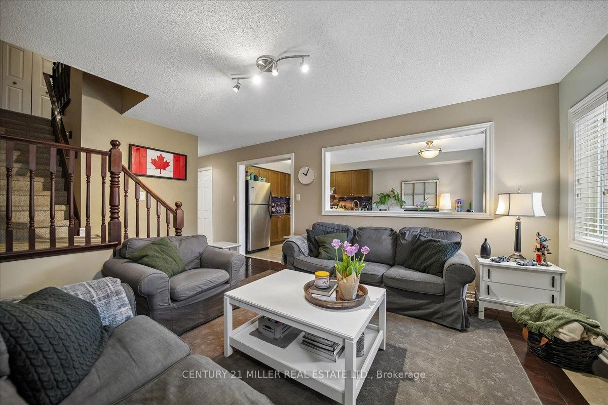 Photo 10 of 2400 Sequoia Way, Oakville, Westmount — HOMEH