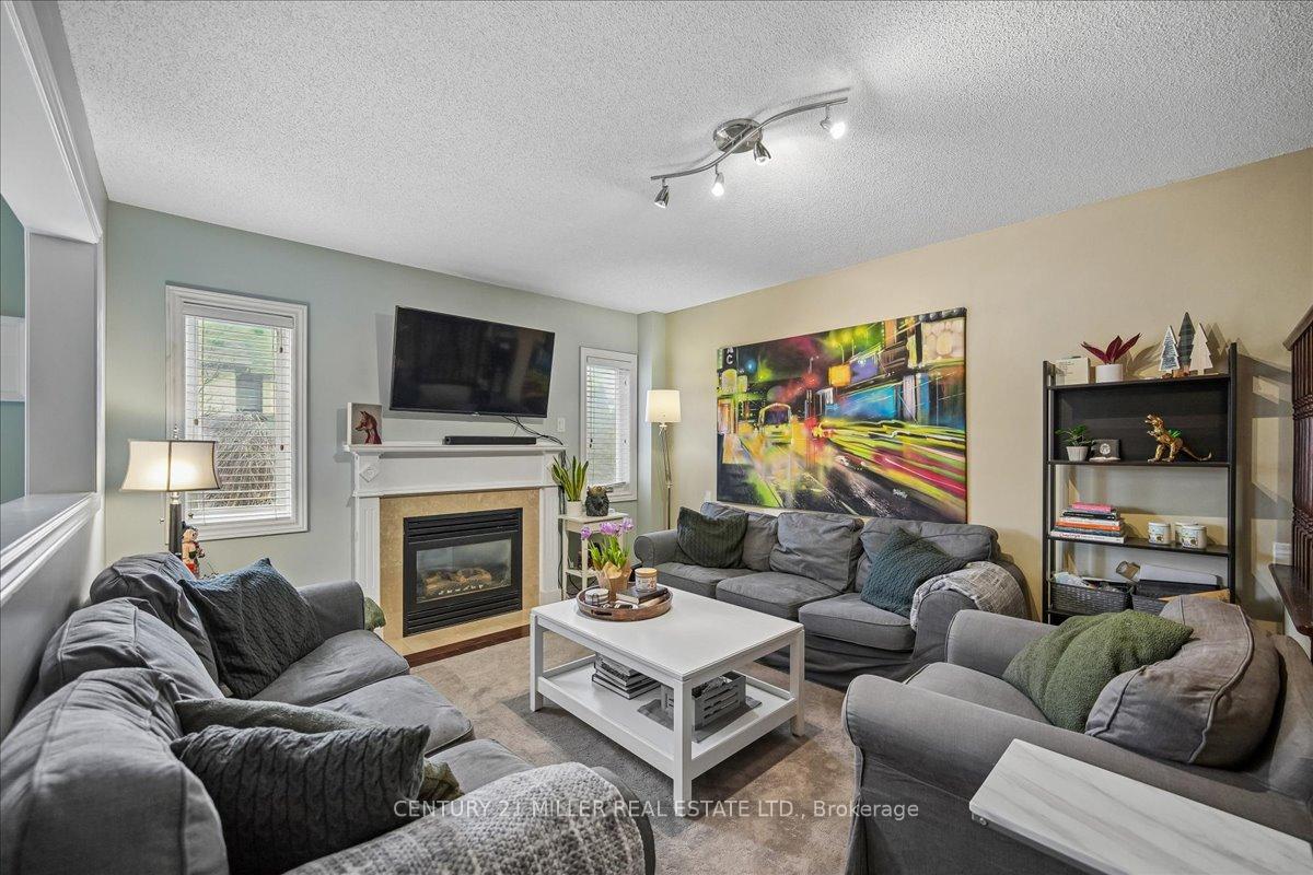 Photo 11 of 2400 Sequoia Way, Oakville, Westmount — HOMEH