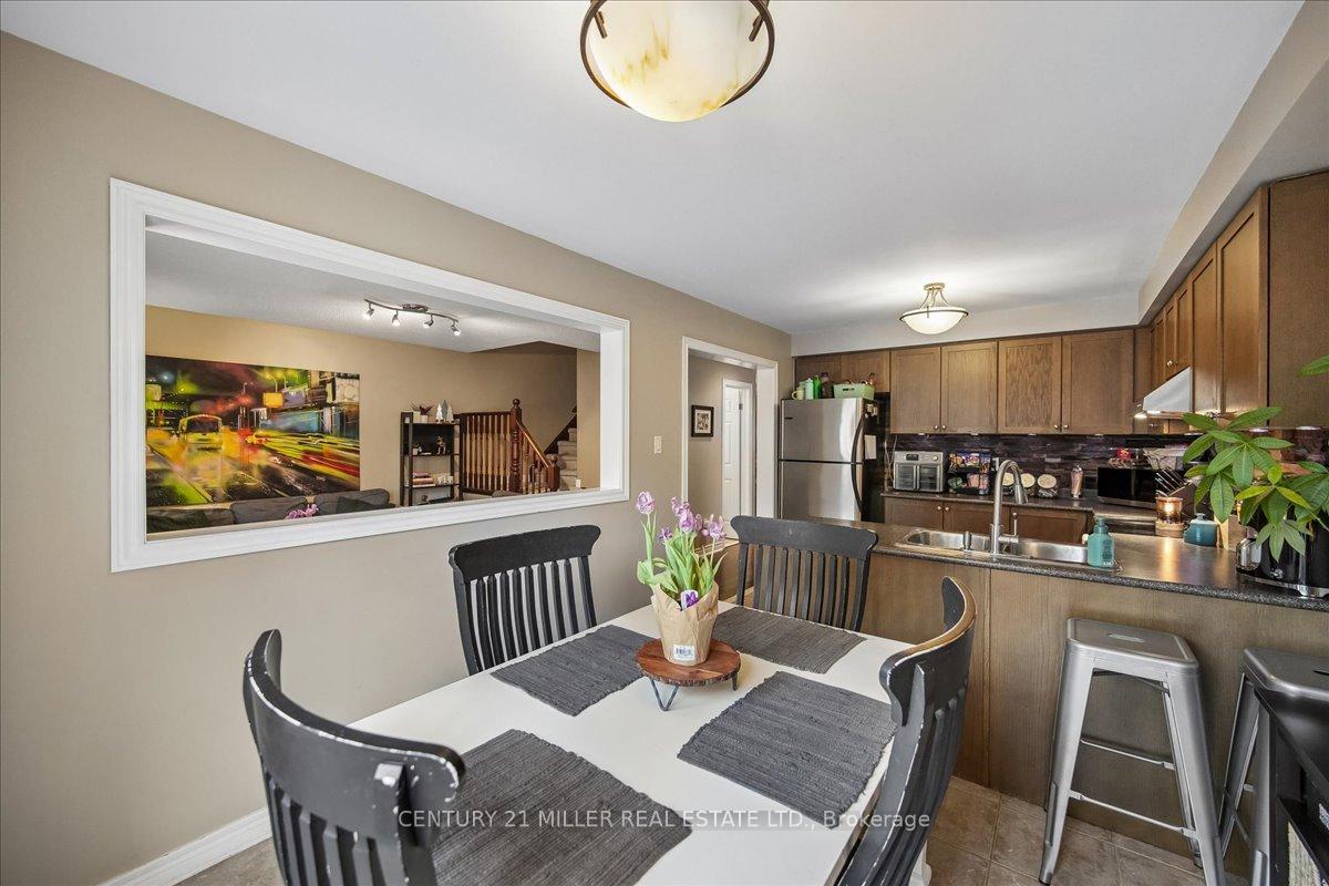 Photo 12 of 2400 Sequoia Way, Oakville, Westmount — HOMEH