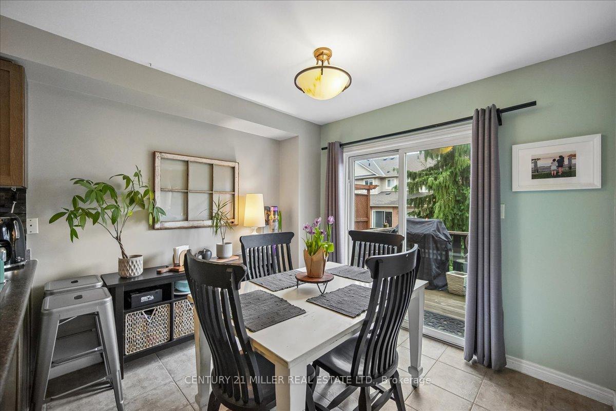 Photo 13 of 2400 Sequoia Way, Oakville, Westmount — HOMEH