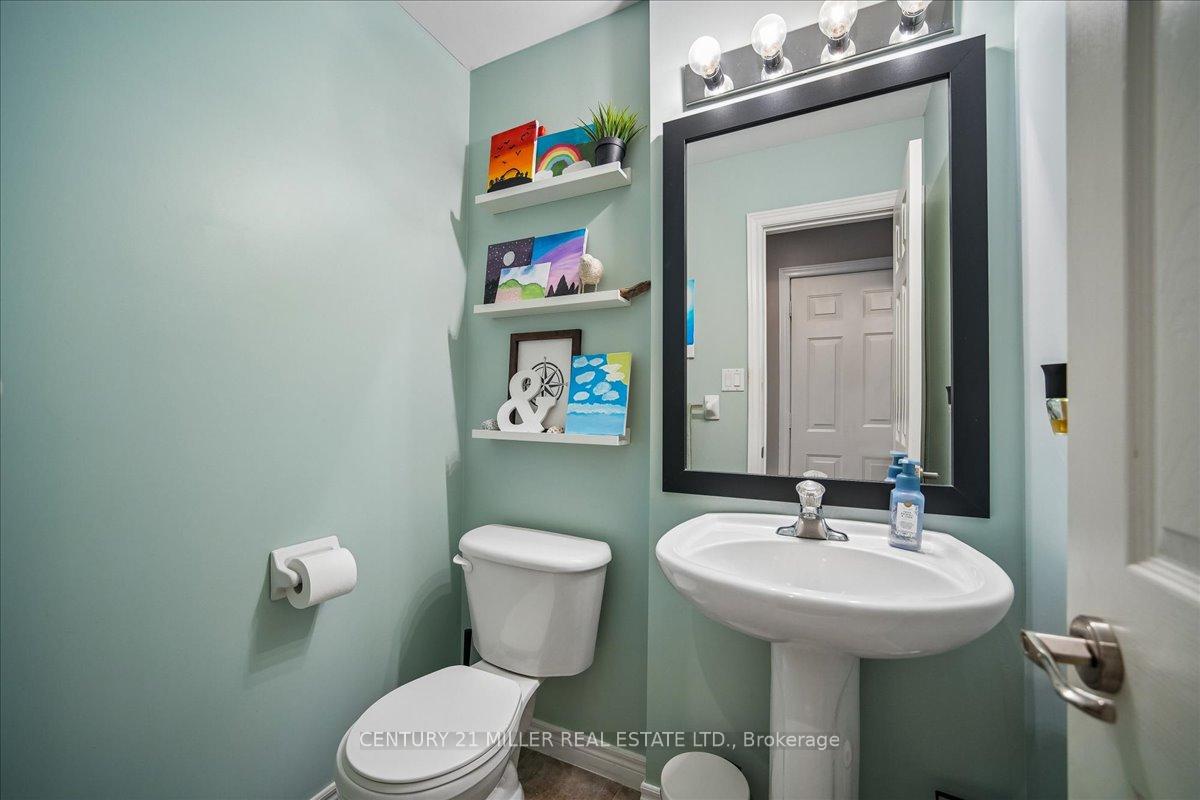 Photo 19 of 2400 Sequoia Way, Oakville, Westmount — HOMEH