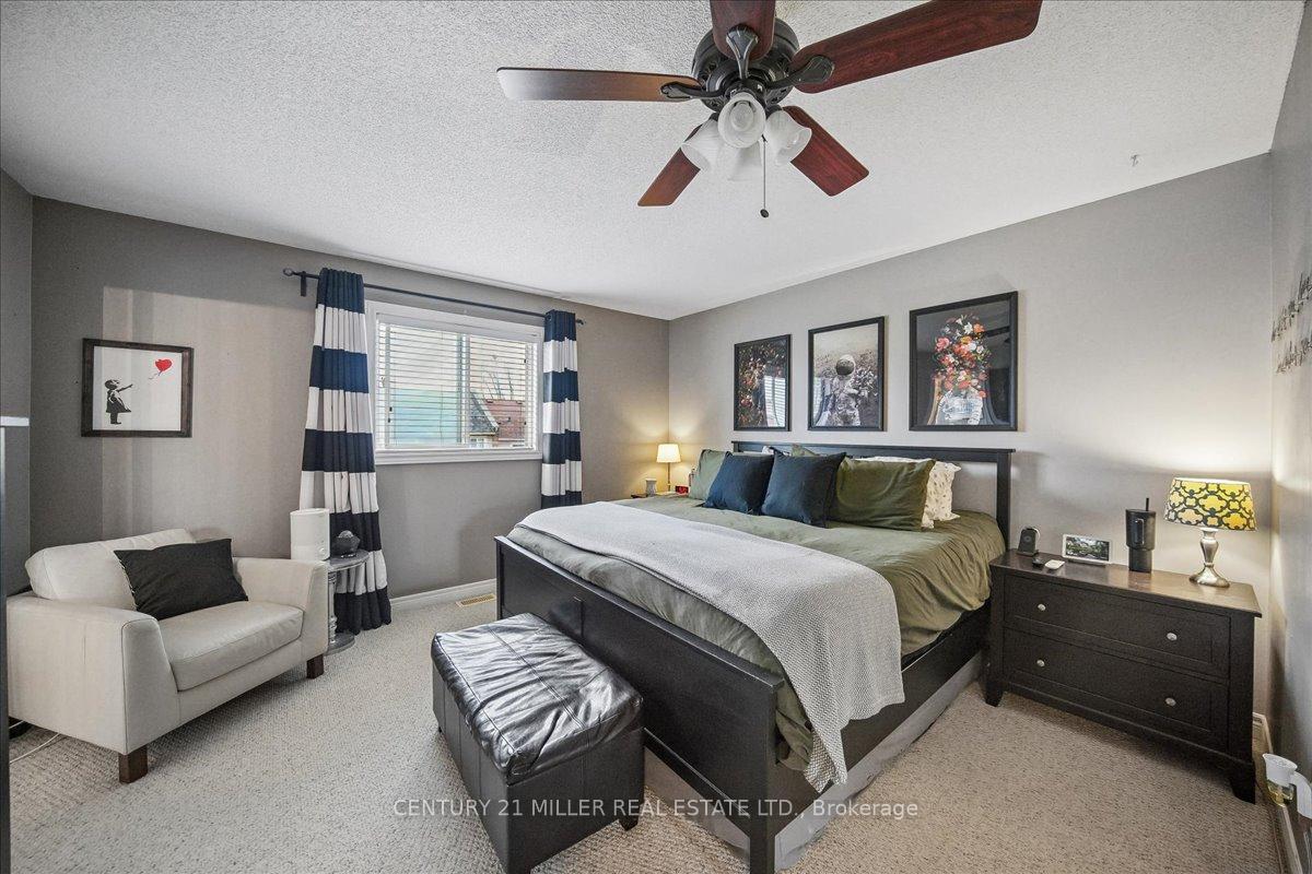 Photo 20 of 2400 Sequoia Way, Oakville, Westmount — HOMEH