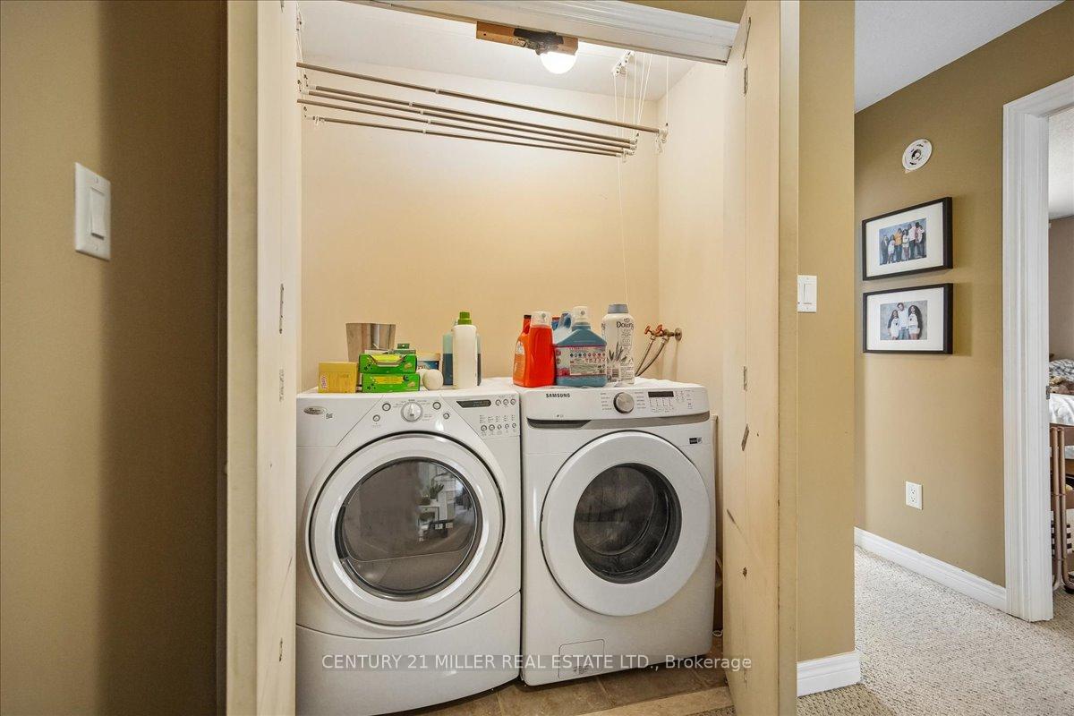 Photo 24 of 2400 Sequoia Way, Oakville, Westmount — HOMEH