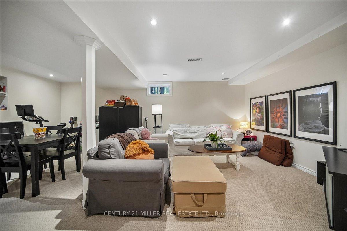 Photo 25 of 2400 Sequoia Way, Oakville, Westmount — HOMEH