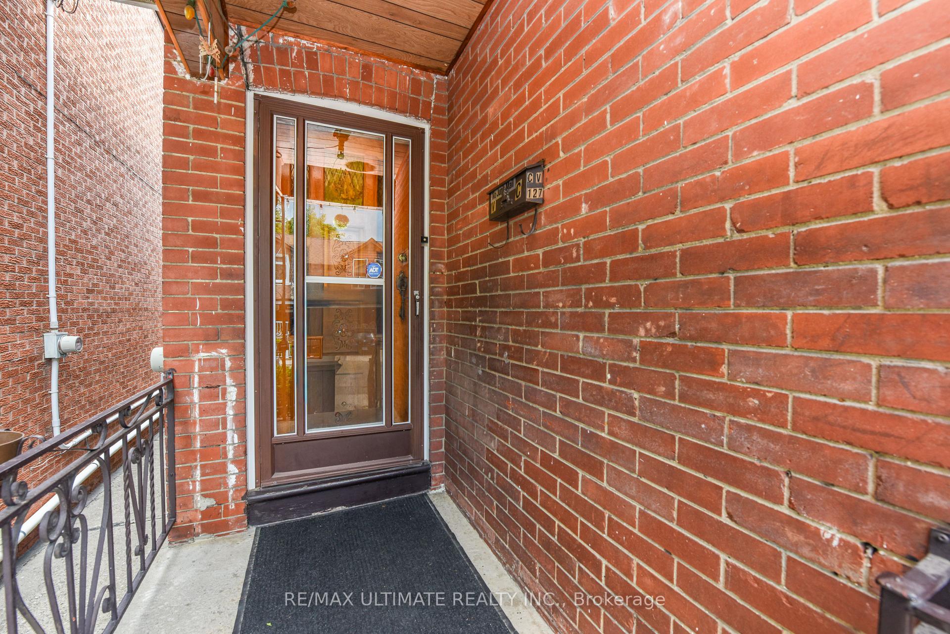 Photo 3 of 127 Salem Avenue, Toronto, Dovercourt-Wallace Emerson-Junction — HOMEH
