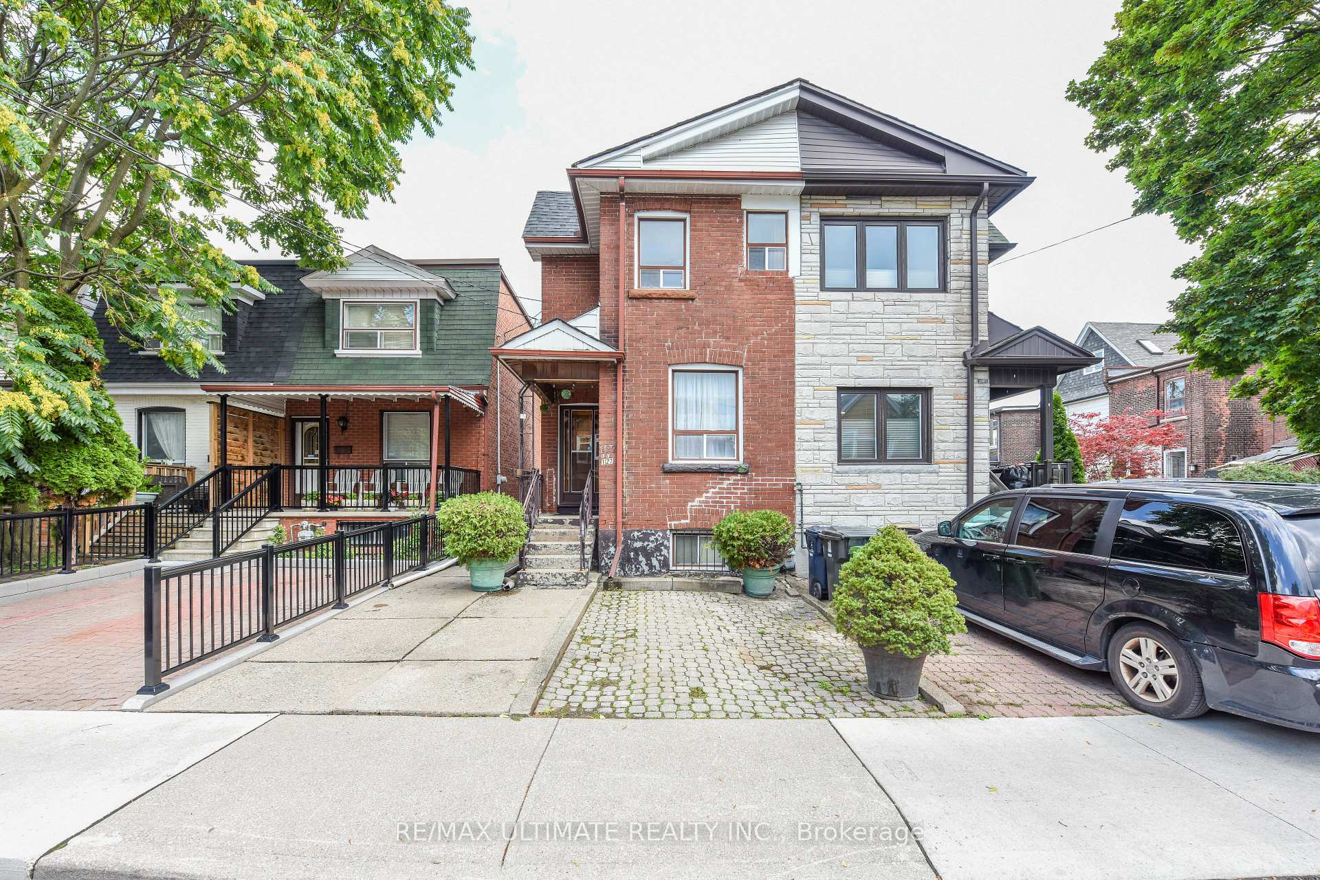 Photo 2 of 127 Salem Avenue, Toronto, Dovercourt-Wallace Emerson-Junction — HOMEH