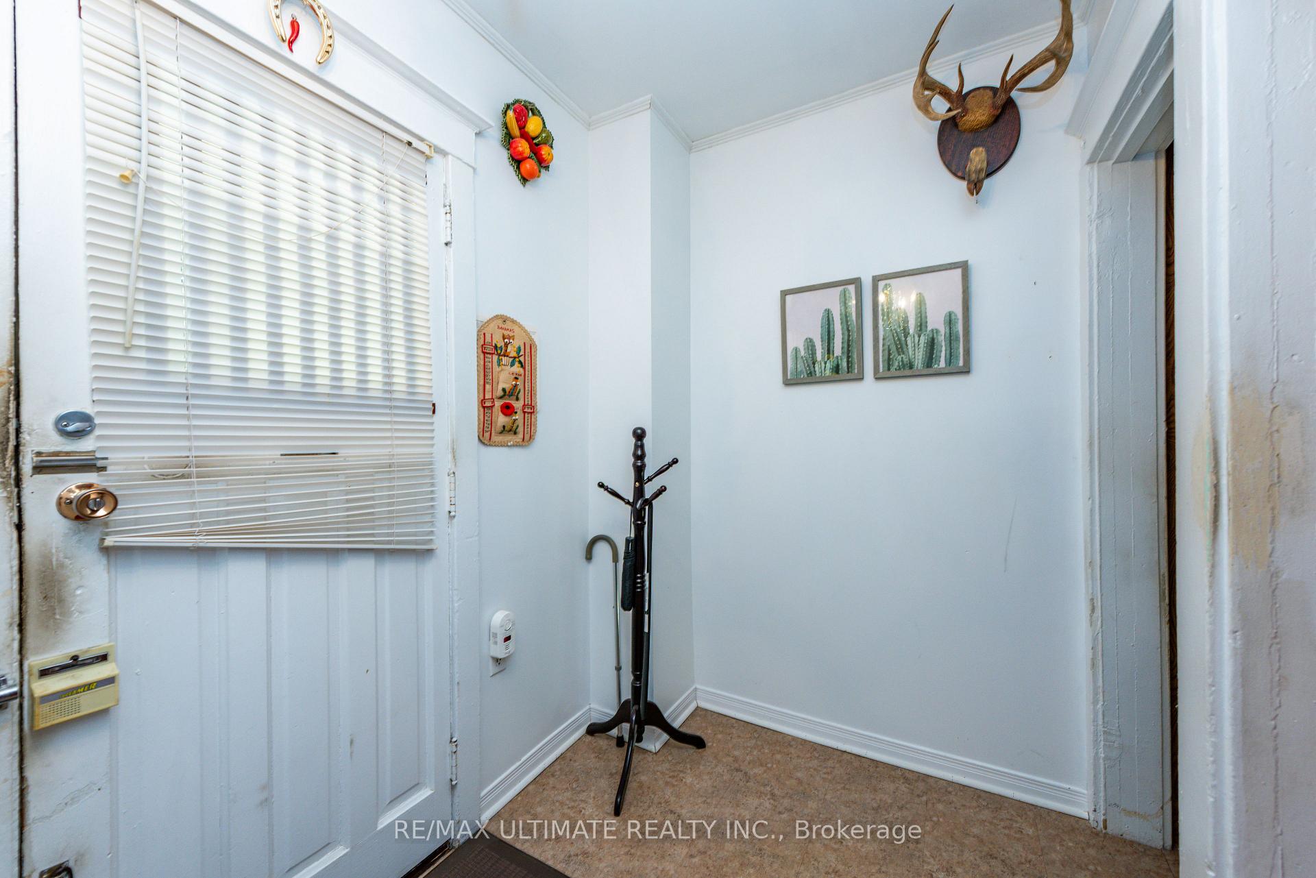 Photo 19 of 127 Salem Avenue, Toronto, Dovercourt-Wallace Emerson-Junction — HOMEH