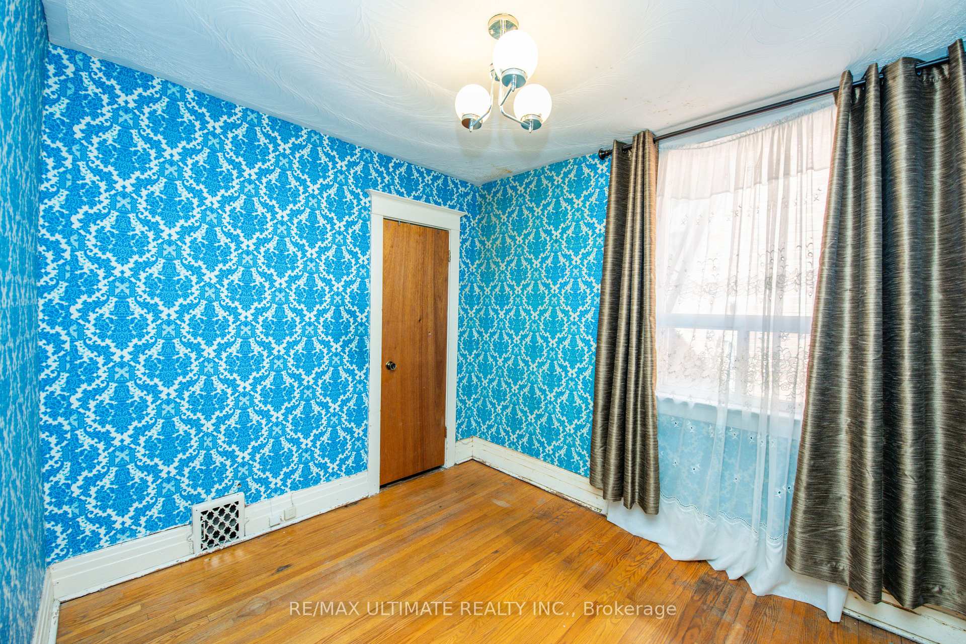 Photo 27 of 127 Salem Avenue, Toronto, Dovercourt-Wallace Emerson-Junction — HOMEH