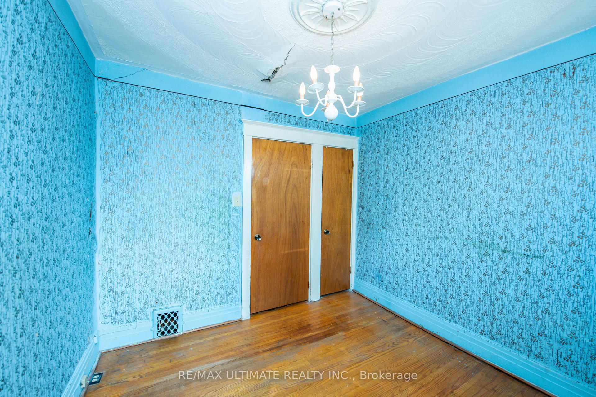 Photo 32 of 127 Salem Avenue, Toronto, Dovercourt-Wallace Emerson-Junction — HOMEH