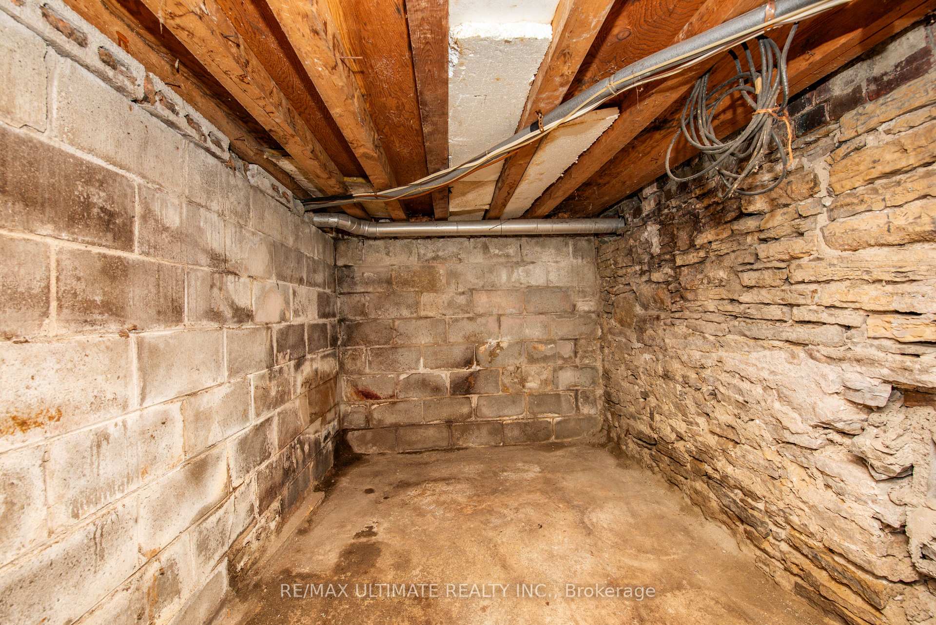 Photo 34 of 127 Salem Avenue, Toronto, Dovercourt-Wallace Emerson-Junction — HOMEH