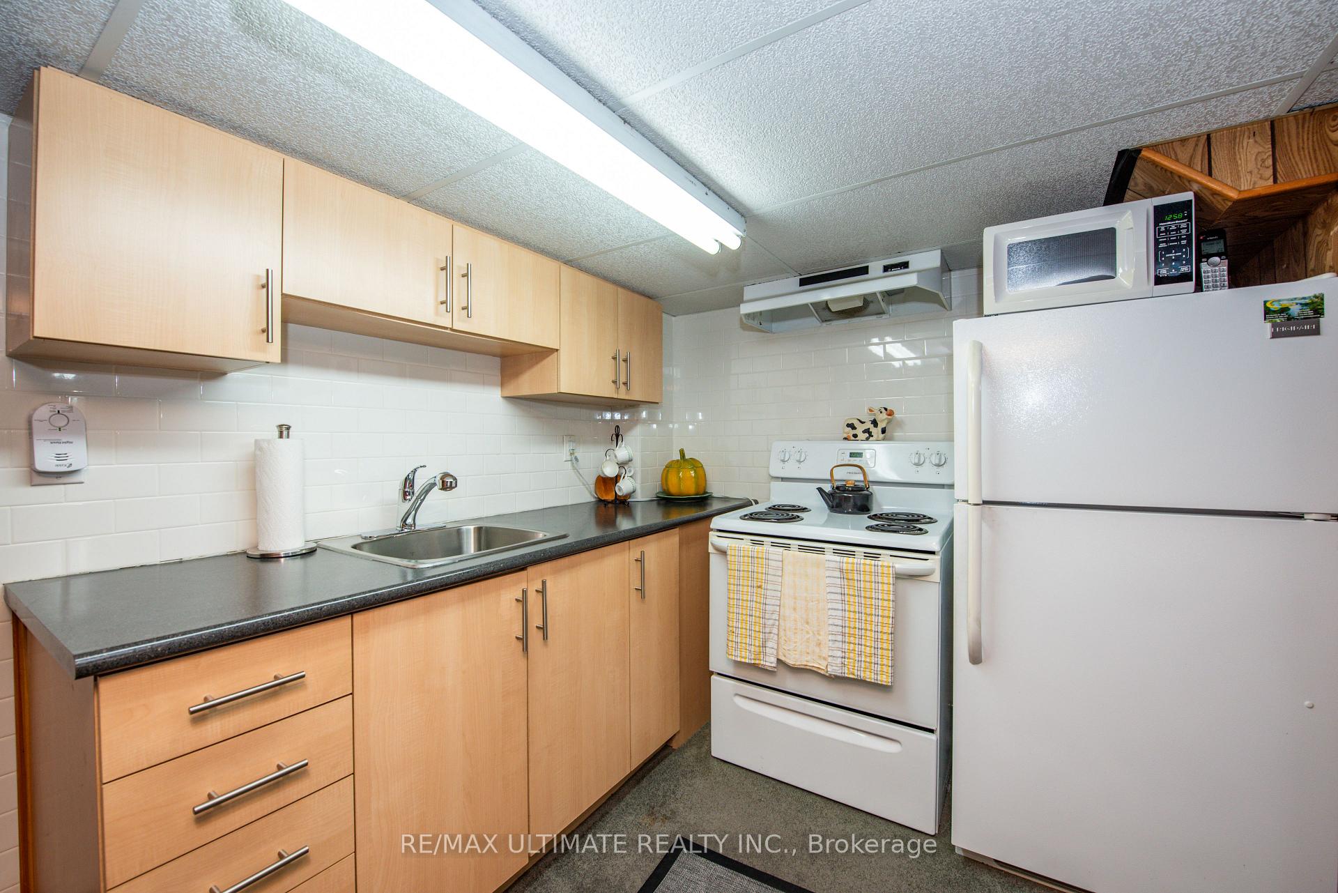 Photo 38 of 127 Salem Avenue, Toronto, Dovercourt-Wallace Emerson-Junction — HOMEH