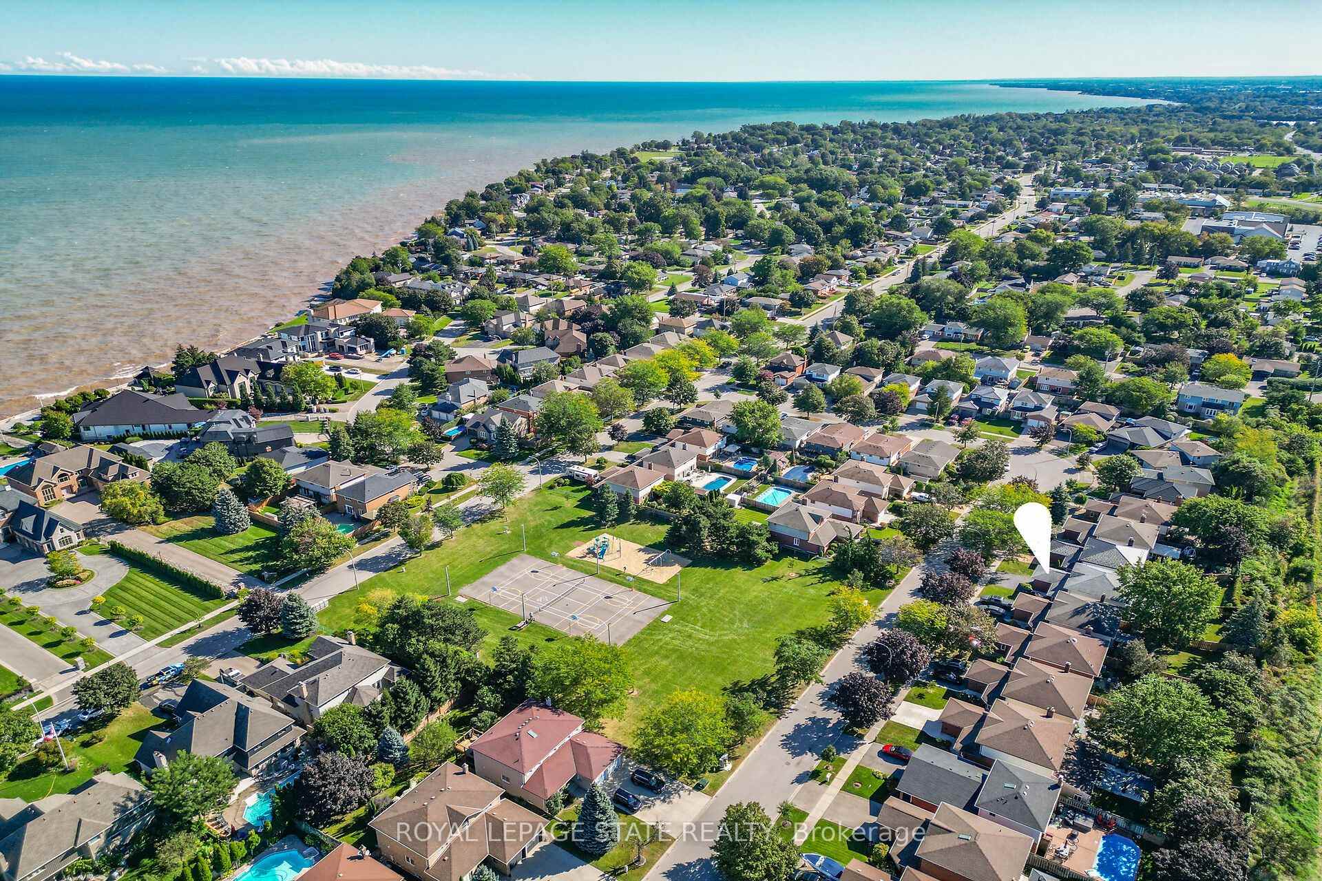 Photo 3 of 31 Princess Boulevard, Grimsby, Grimsby Beach — HOMEH