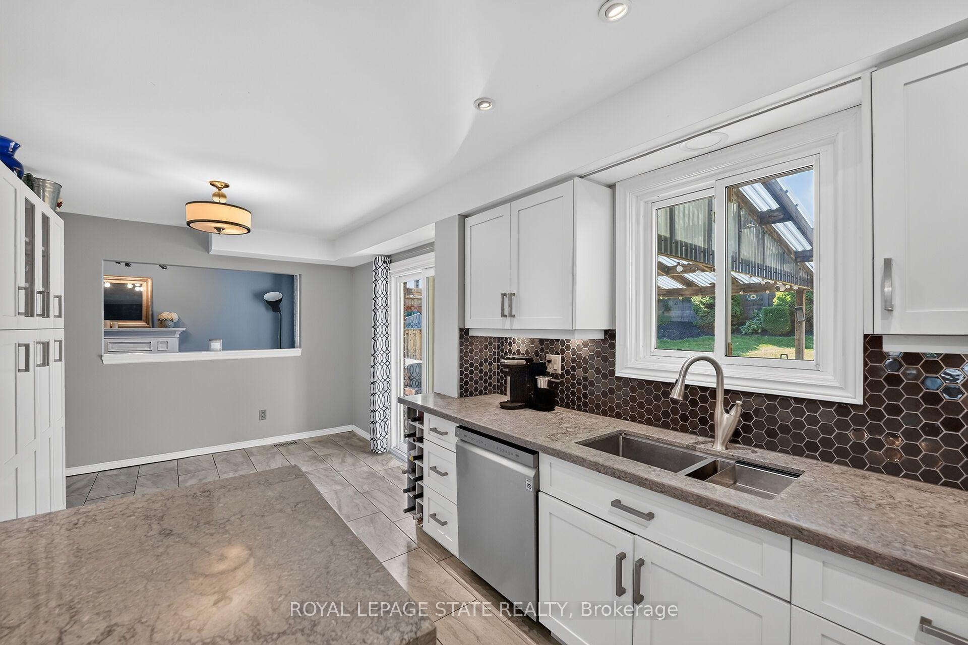 Photo 16 of 31 Princess Boulevard, Grimsby, Grimsby Beach — HOMEH