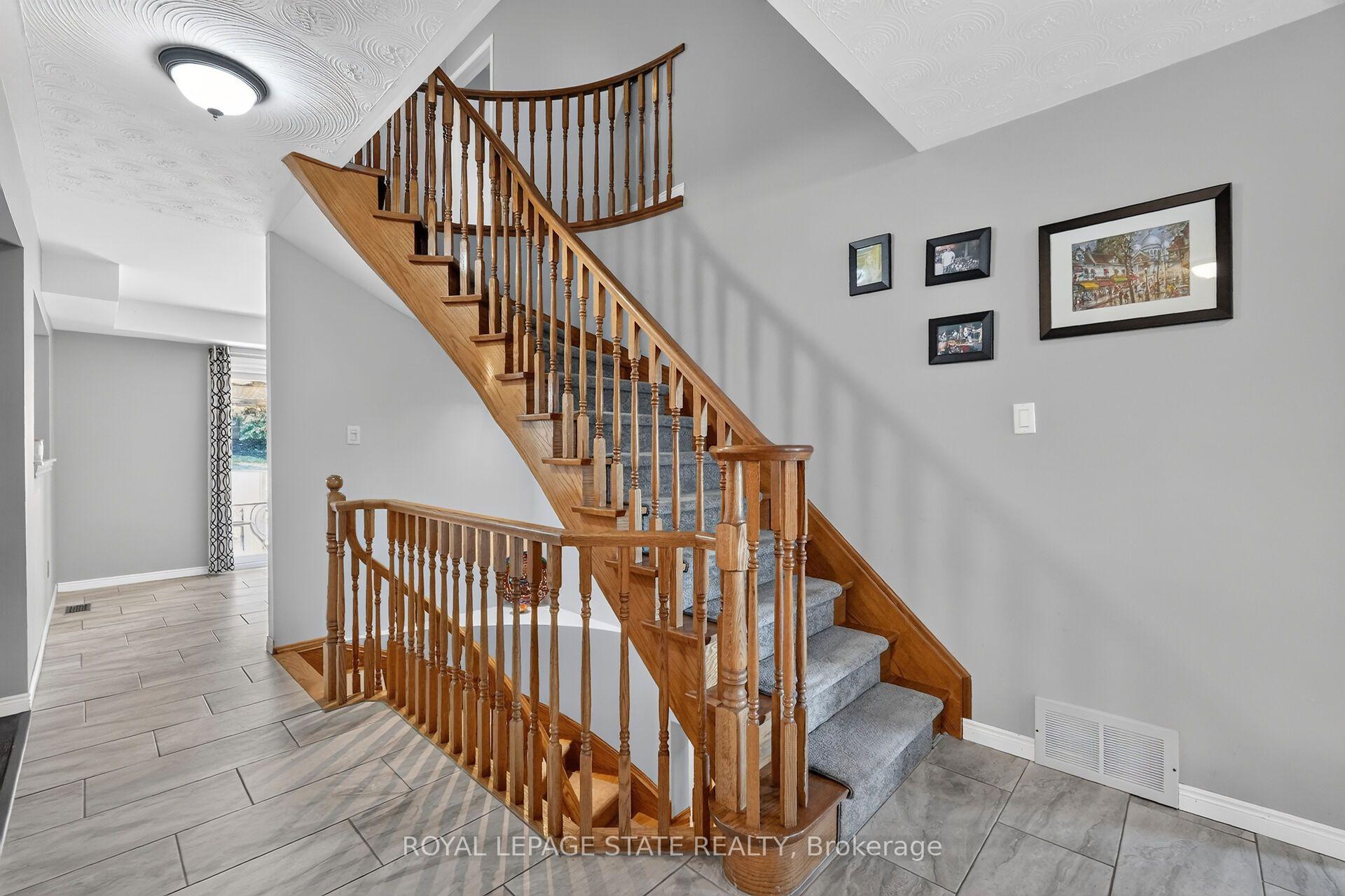 Photo 23 of 31 Princess Boulevard, Grimsby, Grimsby Beach — HOMEH
