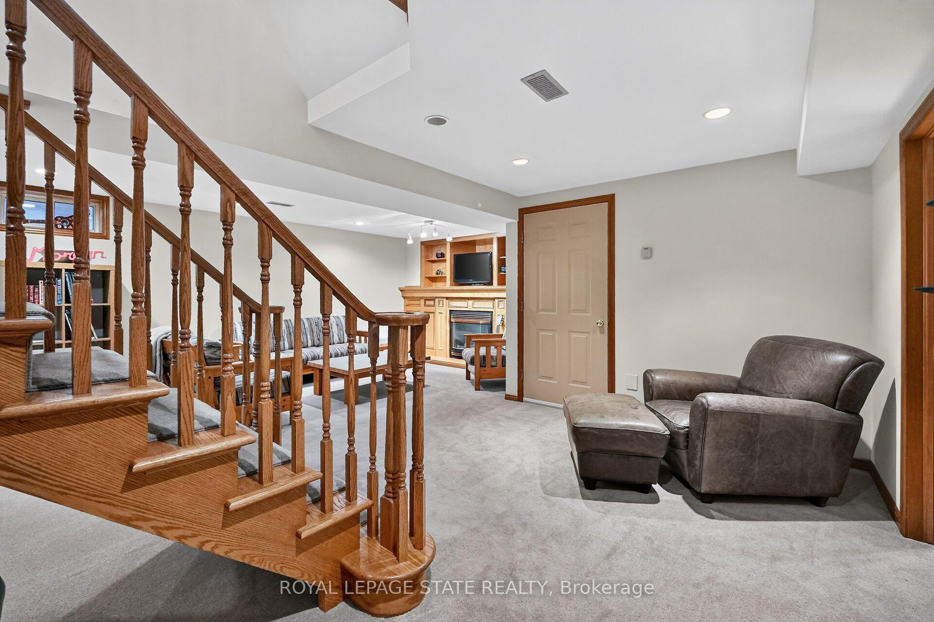 Photo 36 of 31 Princess Boulevard, Grimsby, Grimsby Beach — HOMEH