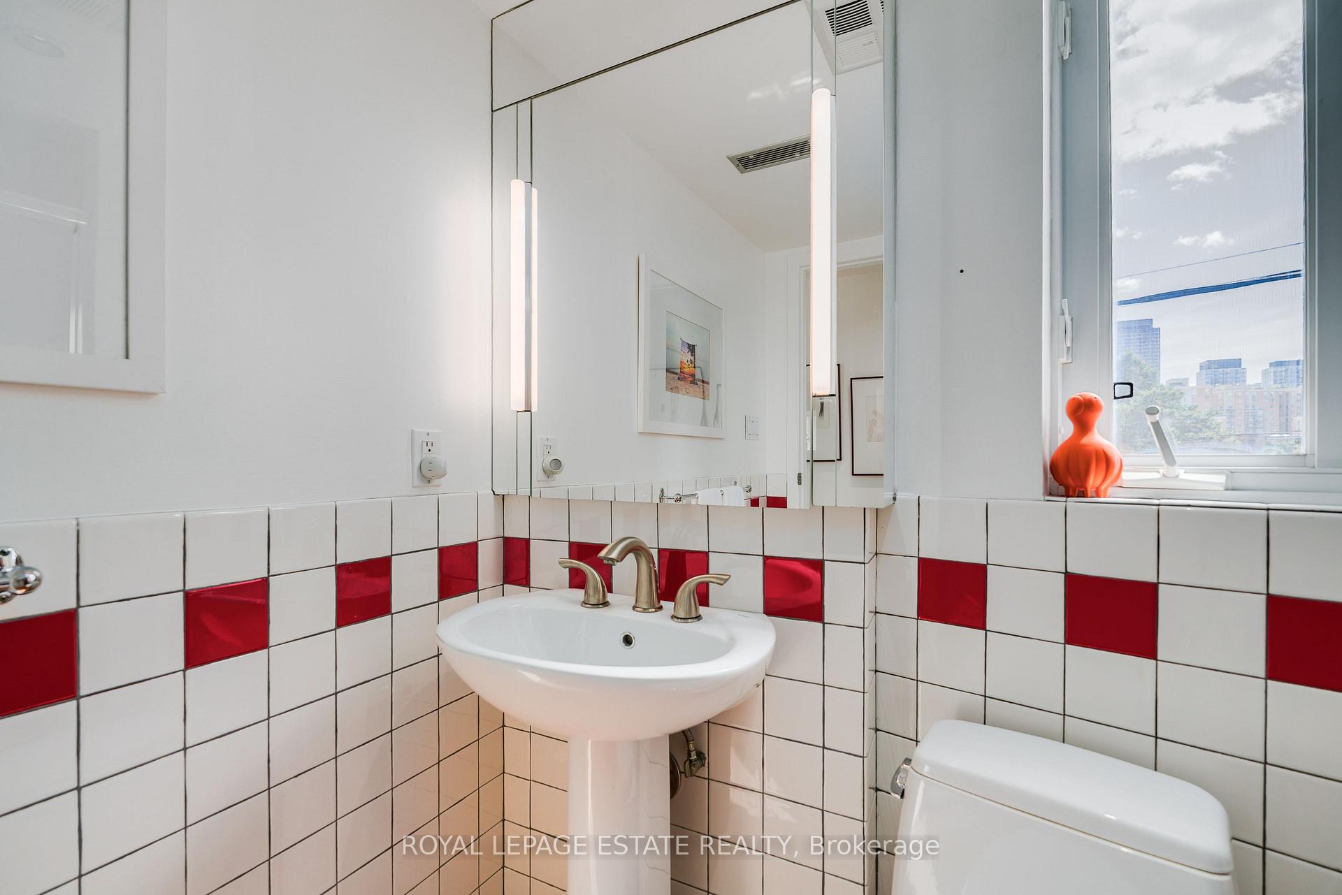 Photo 14 of 61 Seaton Street, Toronto, Moss Park — HOMEH