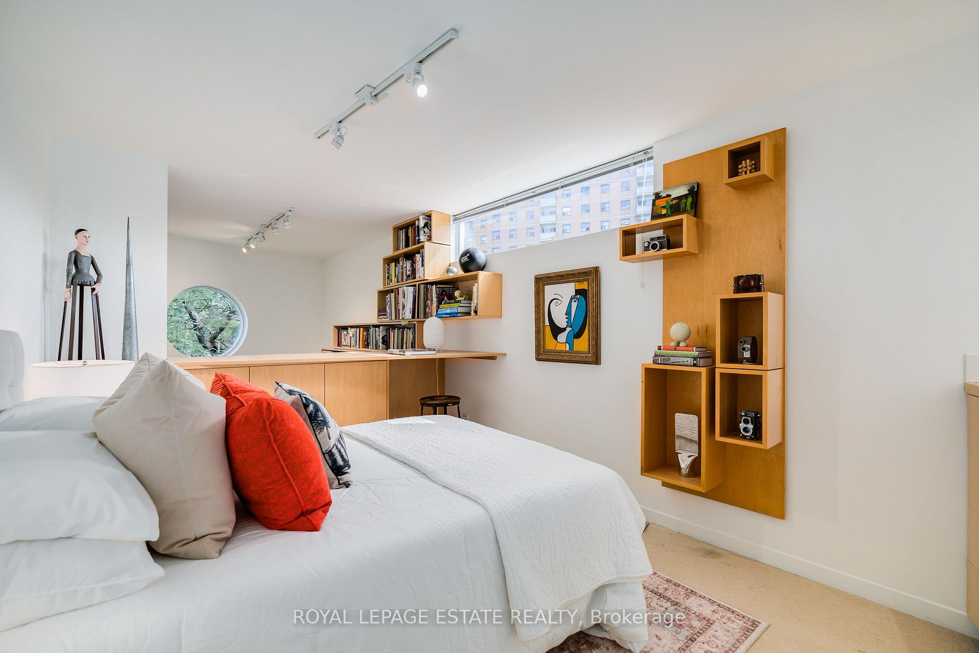 Photo 17 of 61 Seaton Street, Toronto, Moss Park — HOMEH
