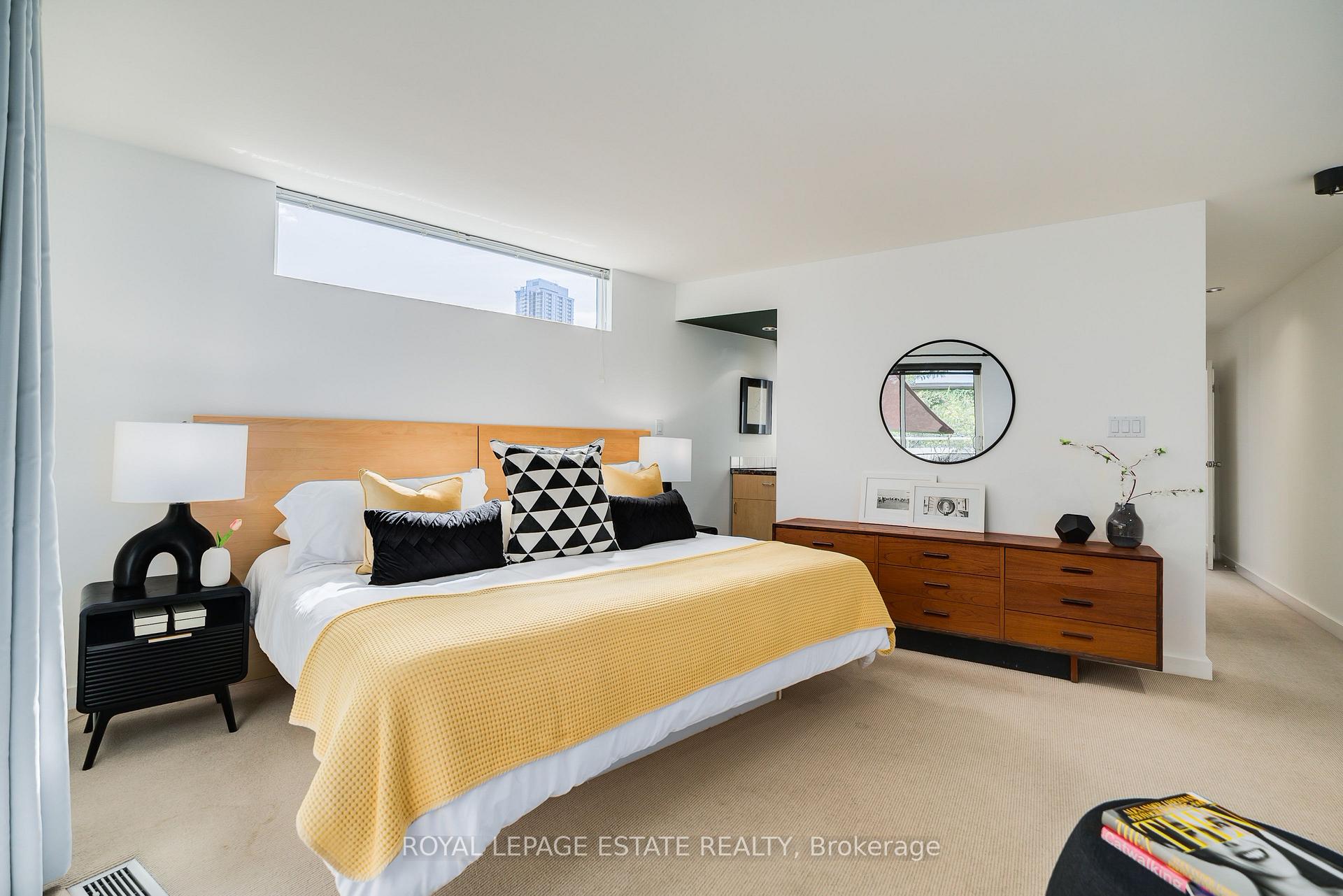 Photo 26 of 61 Seaton Street, Toronto, Moss Park — HOMEH