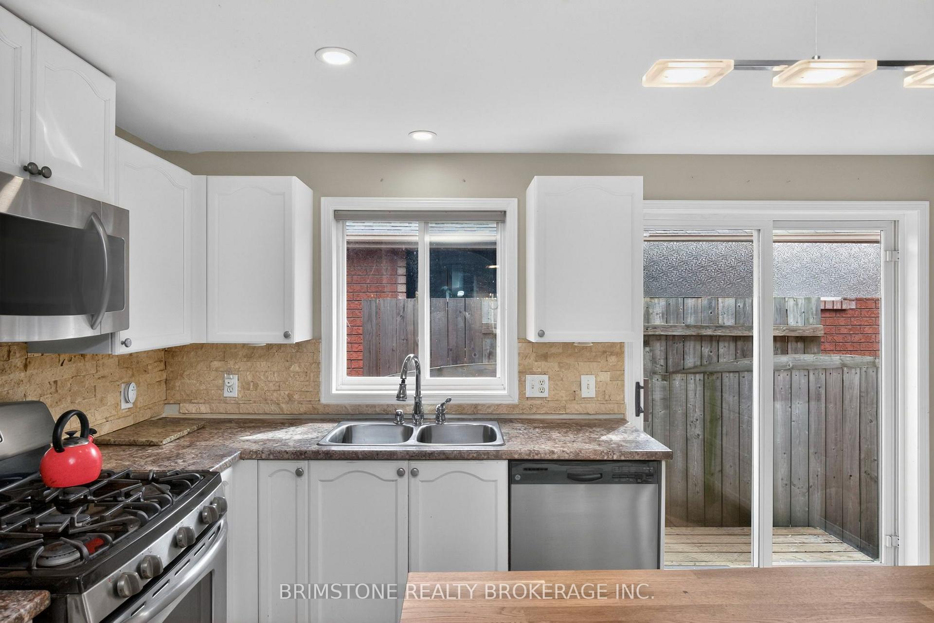Photo 5 of 9 Holly Meadow Road, Barrie, Holly — HOMEH