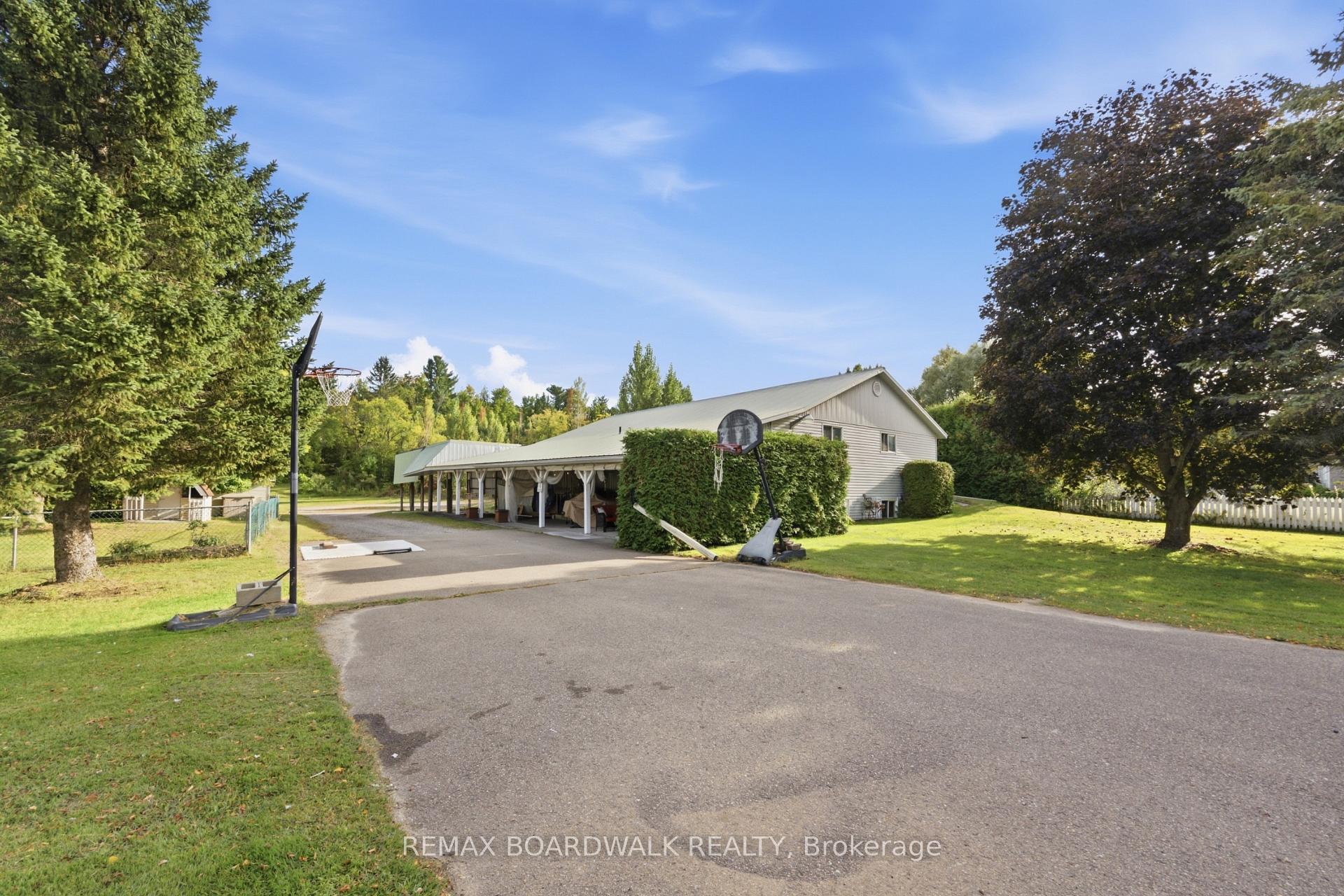 Photo 18 of 2725 Mcintosh Road, Augusta, Augusta Twp — HOMEH