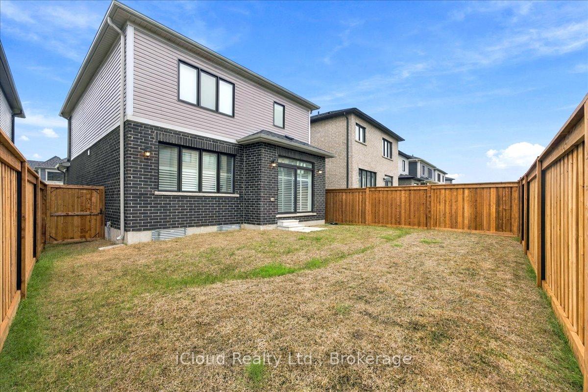 Photo 32 of 47 Wintergreen Crescent, Out of Area — HOMEH
