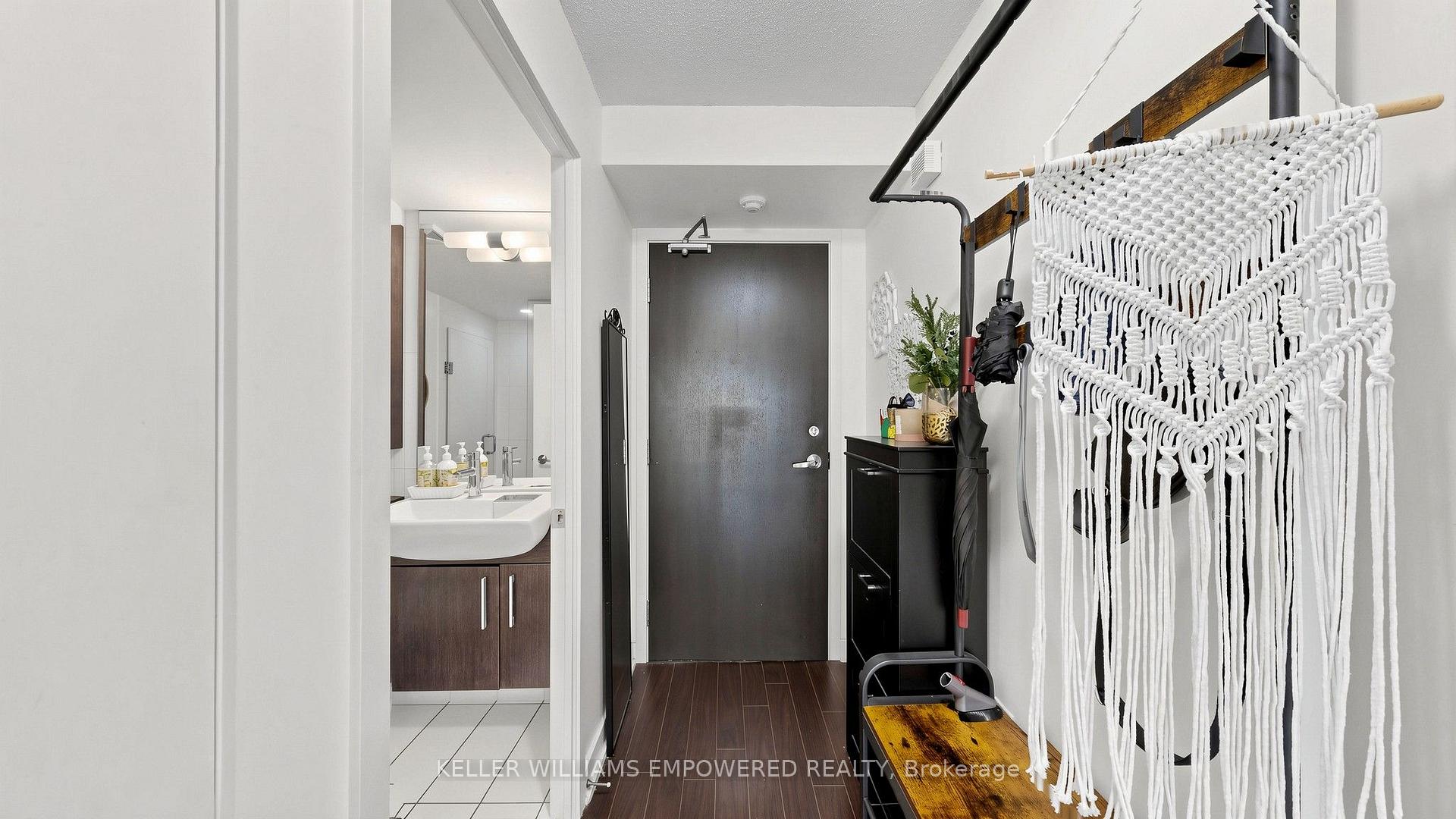 Photo 3 of Unit 539, 8 Telegram Mews, Toronto, Waterfront Communities — HOMEH