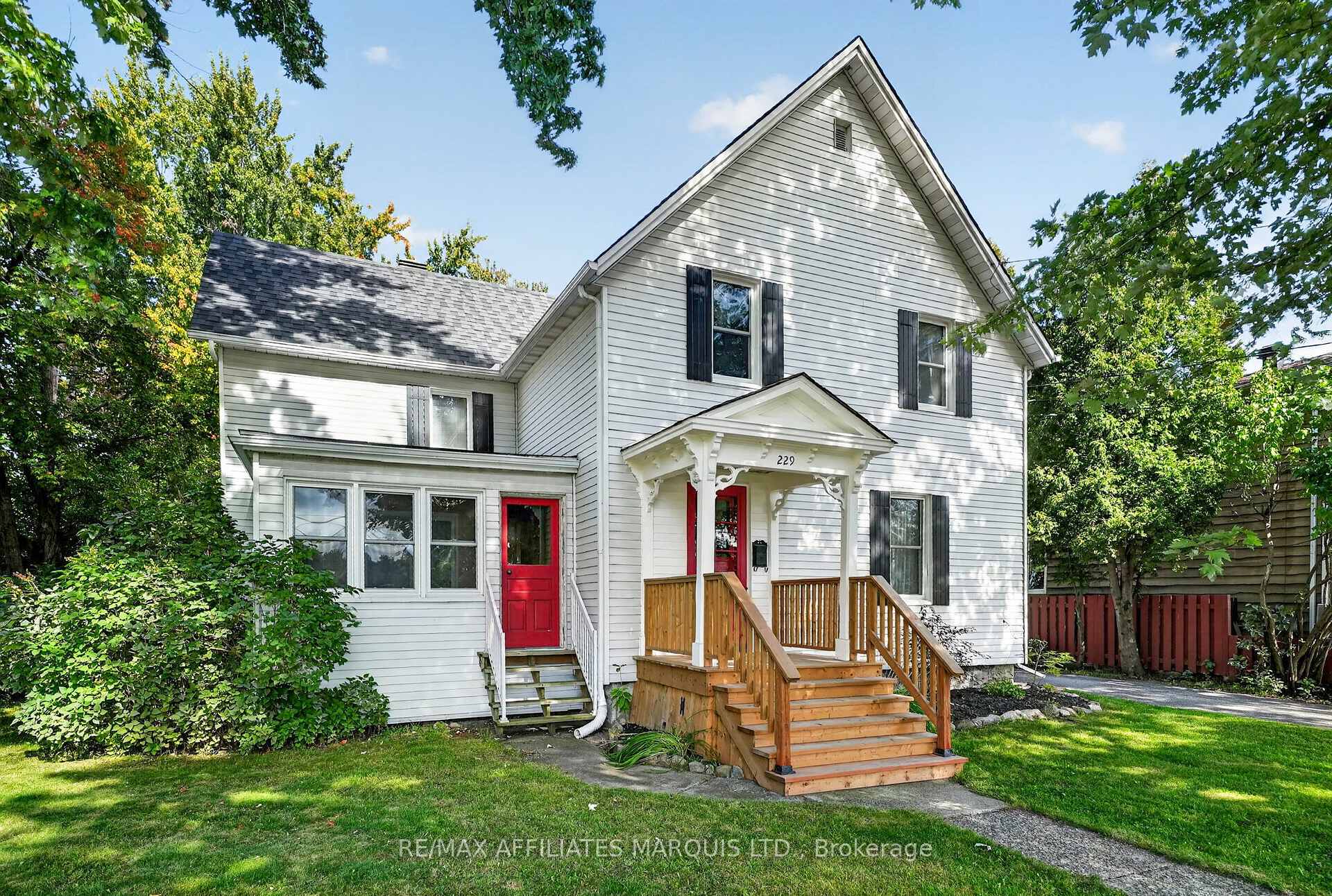 Photo 1 of 229 4th Street E, Cornwall, Cornwall — HOMEH