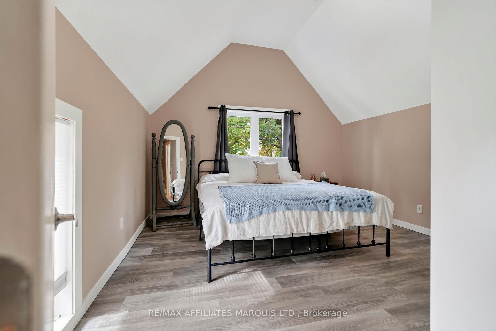 Photo 22 of 229 4th Street E, Cornwall, Cornwall — HOMEH