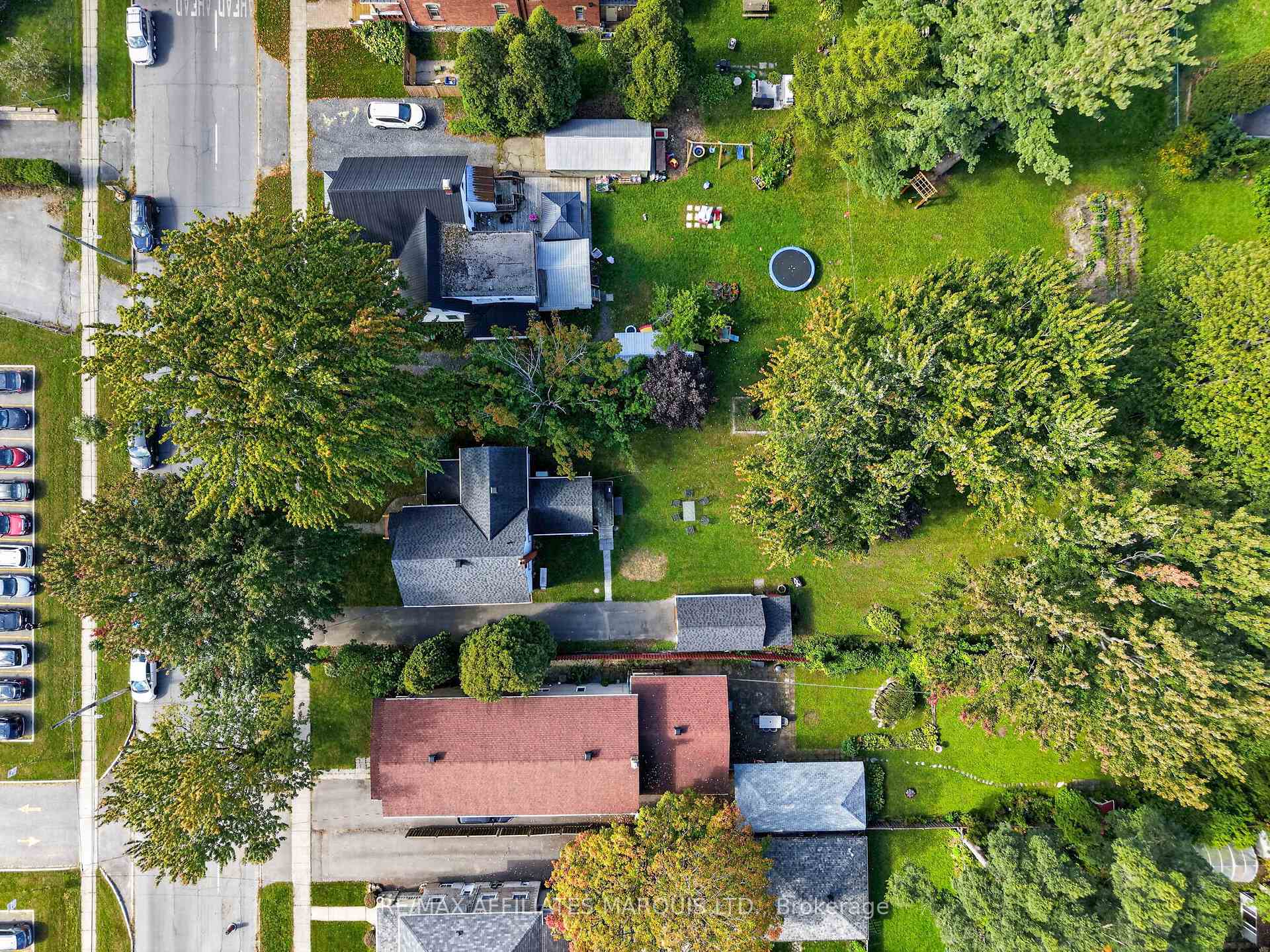 Photo 44 of 229 4th Street E, Cornwall, Cornwall — HOMEH