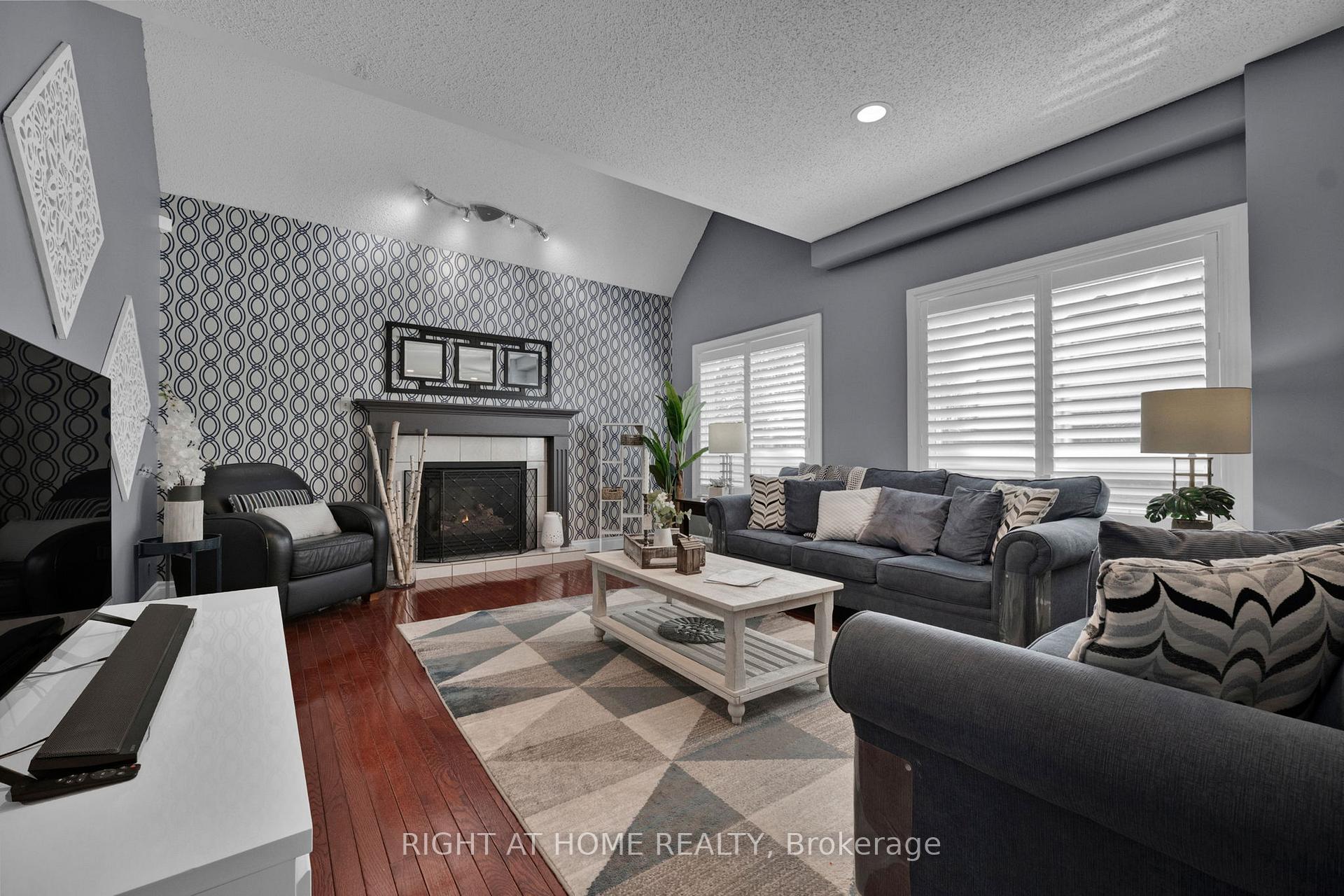 Photo 7 of 75 Auburn Lane, Clarington, Courtice — HOMEH